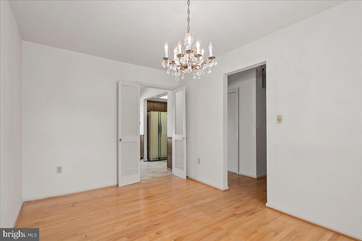 OVER LEE KNOLLS - Residential