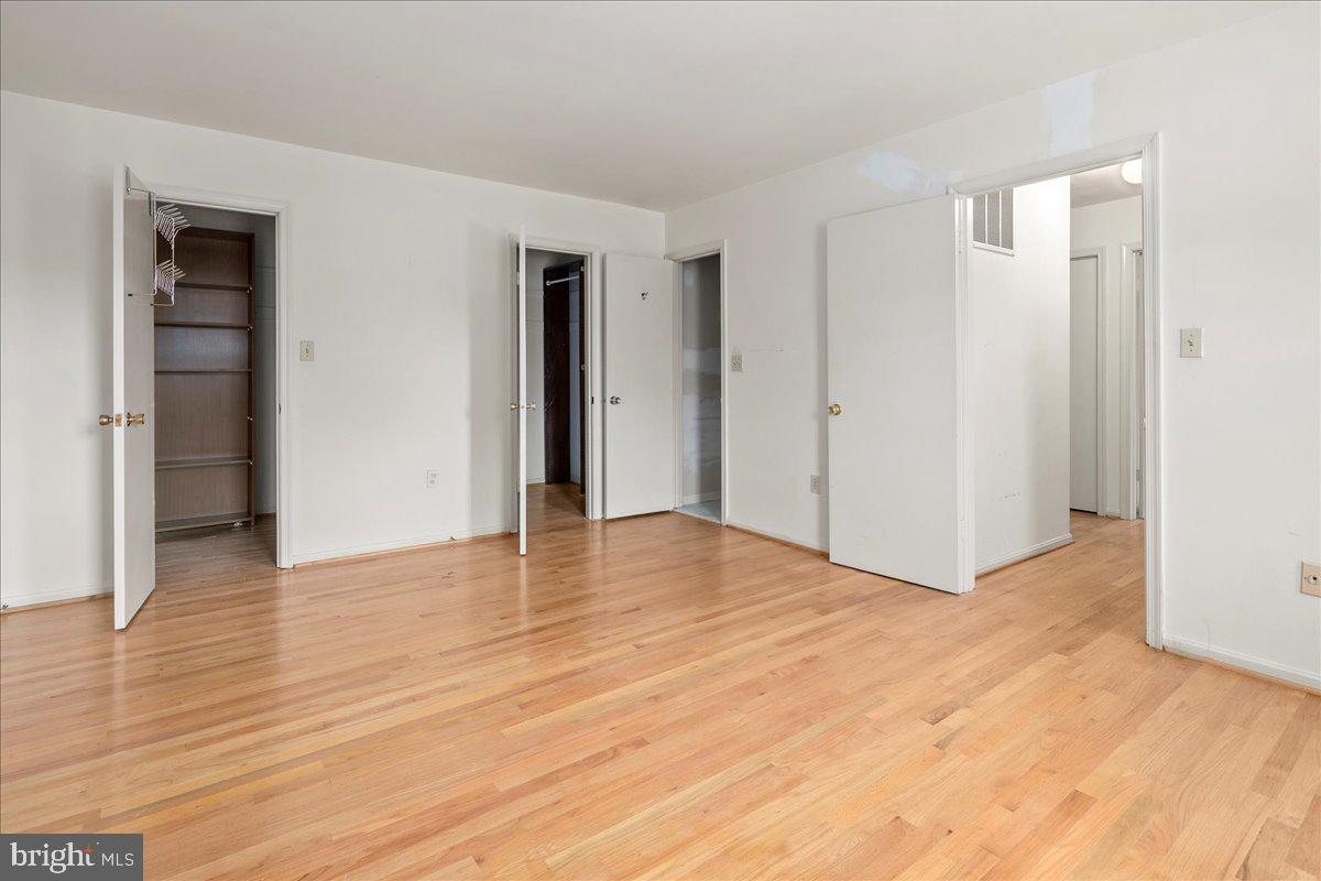 OVER LEE KNOLLS - Residential