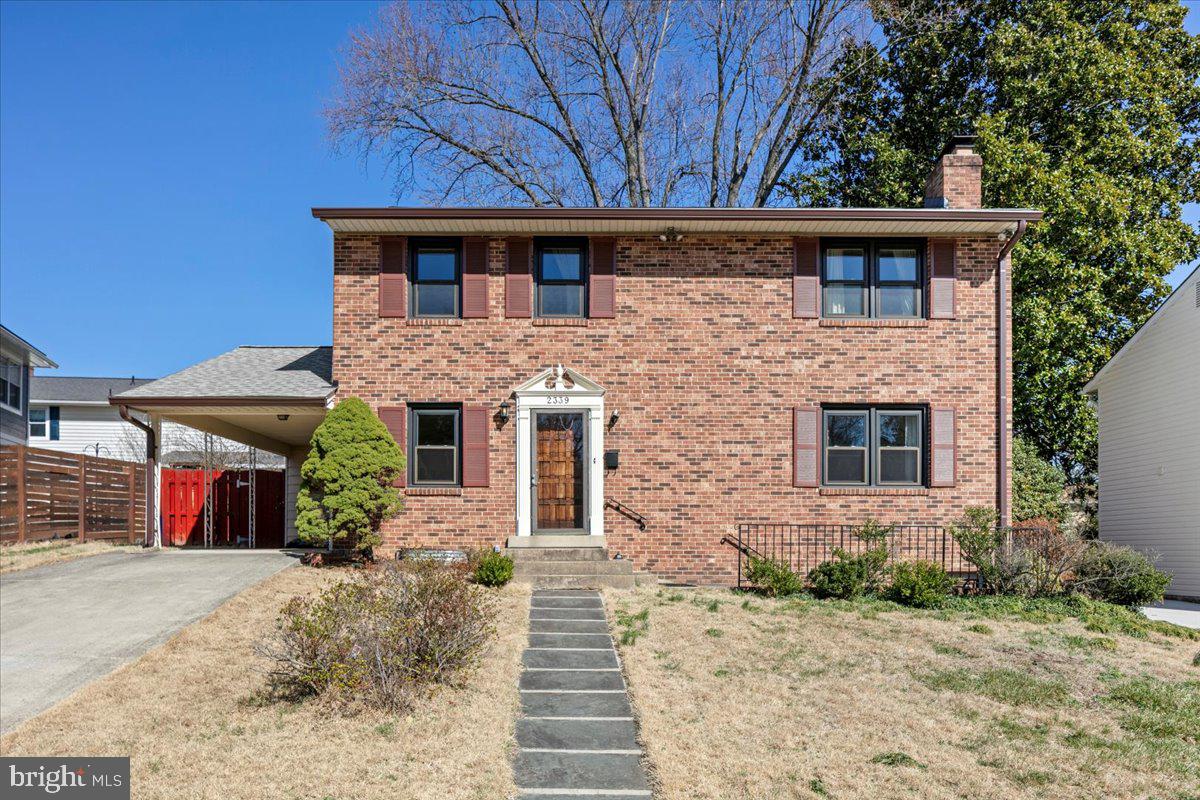 OVER LEE KNOLLS - Residential