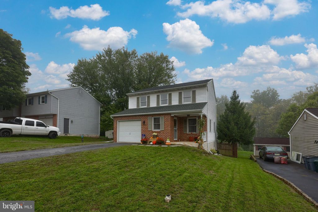 Photo of 817 Evergreen Street, DENVER, PA 17517 (MLS # PALA2058086)