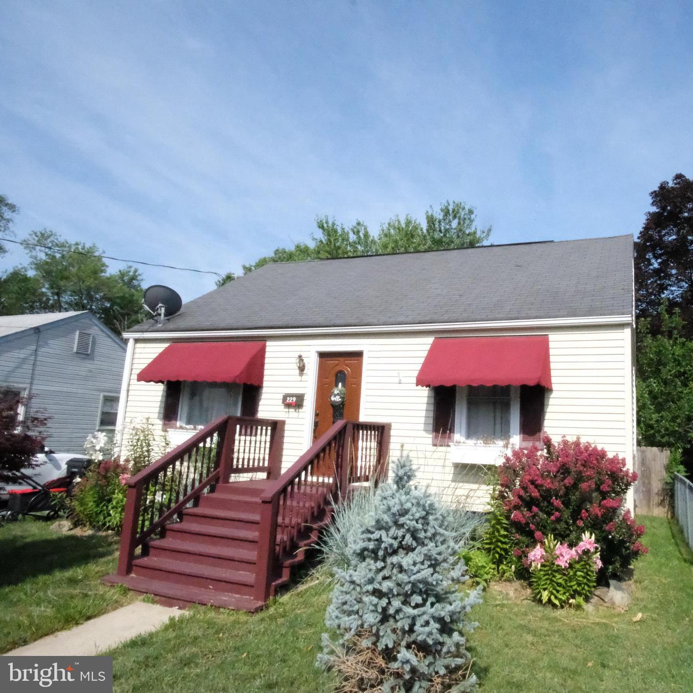 HADDOX TERRACE - Residential Lease