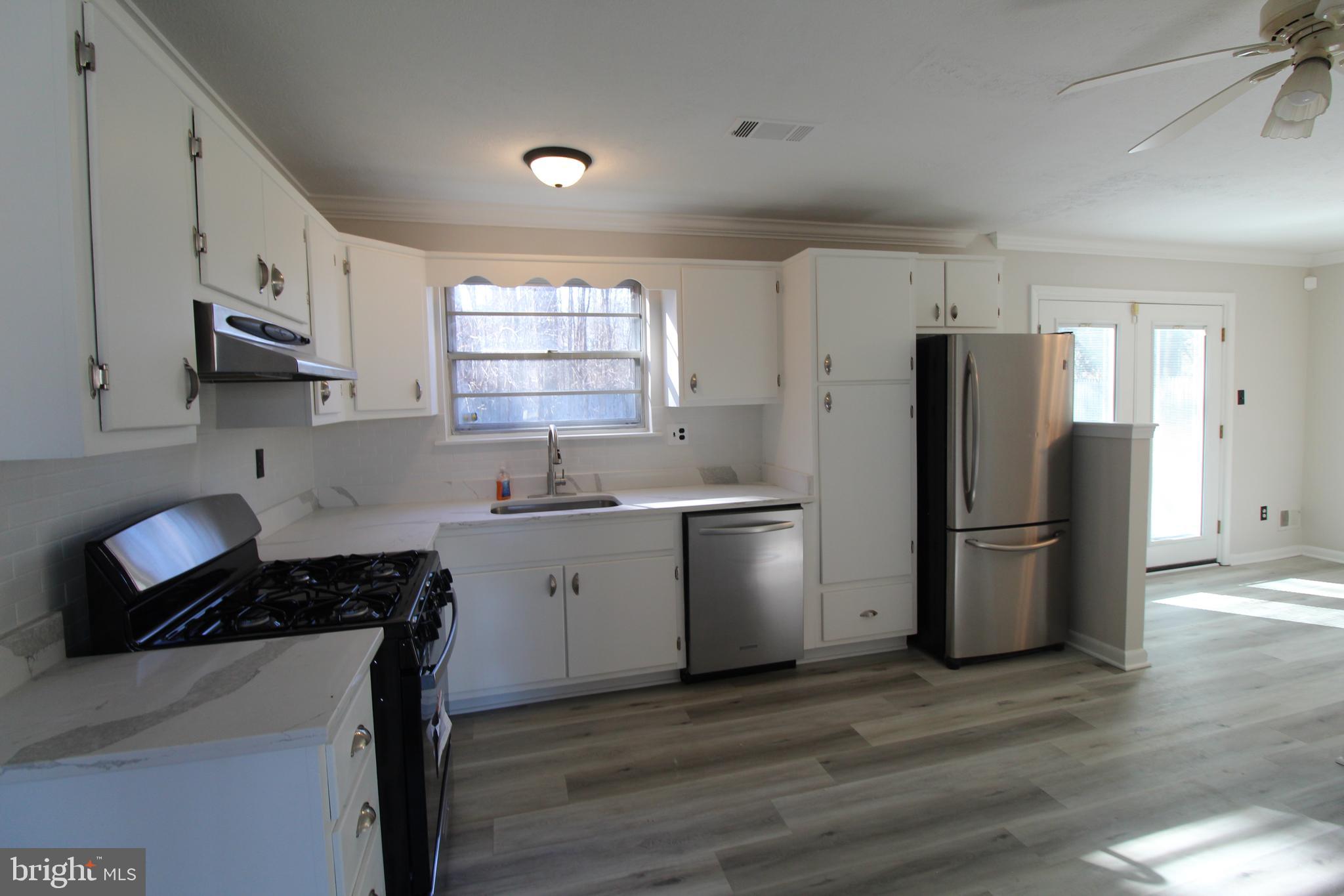 MELLWOOD HILLS - Residential