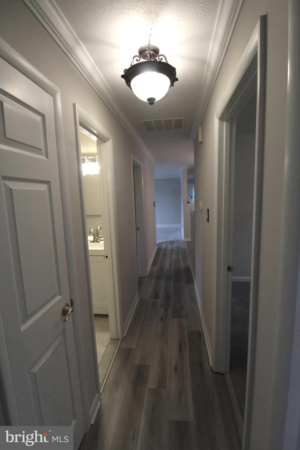 MELLWOOD HILLS - Residential