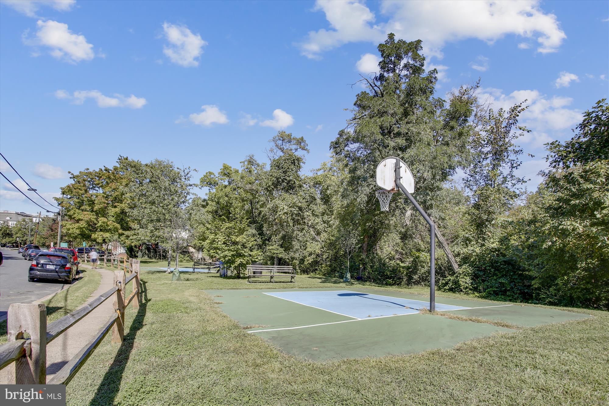 GROVE AT ARLINGTON - Residential