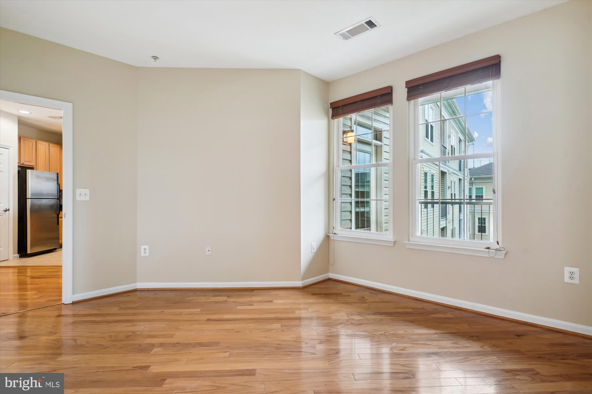 GROVE AT ARLINGTON - Residential