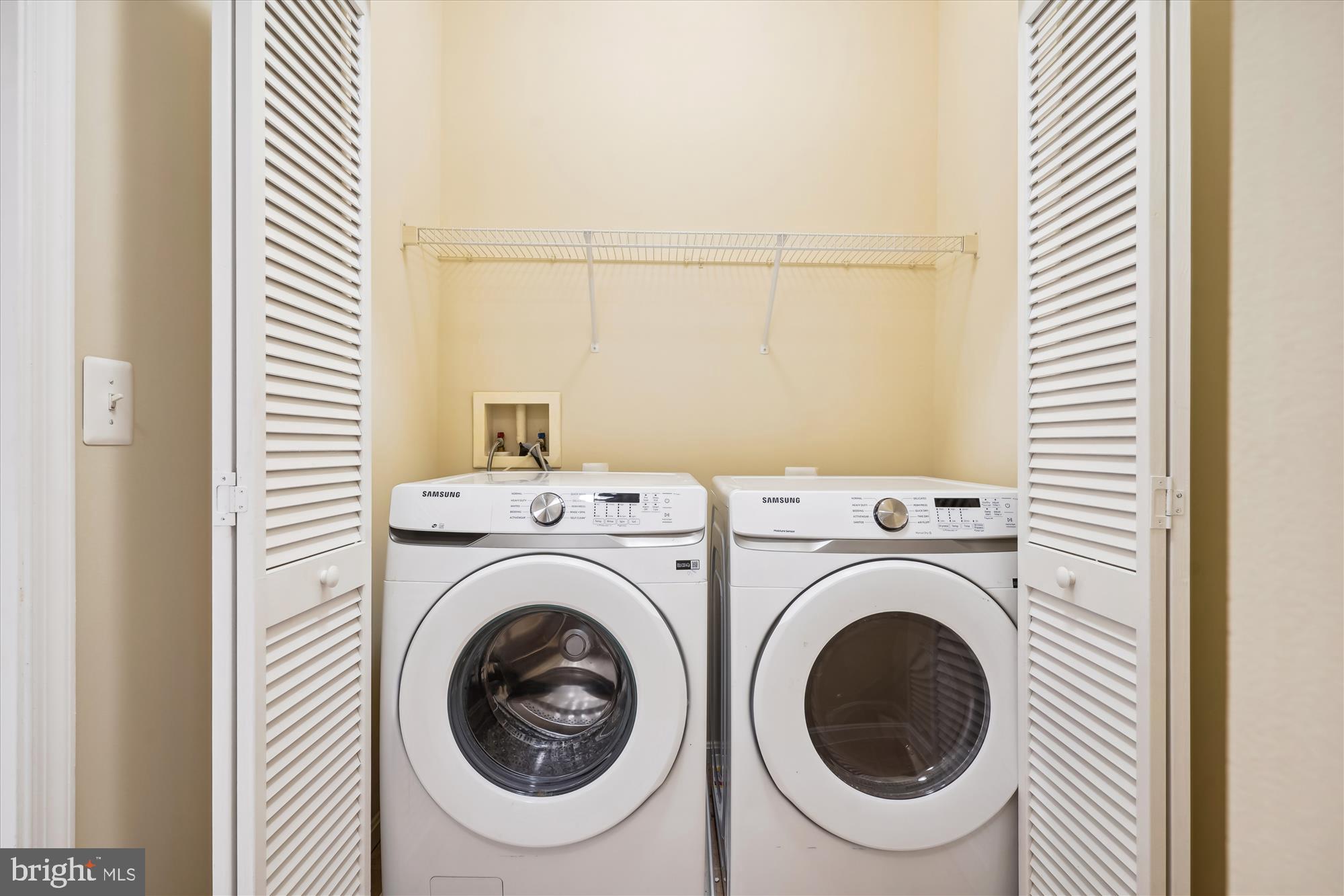 GROVE AT ARLINGTON - Residential