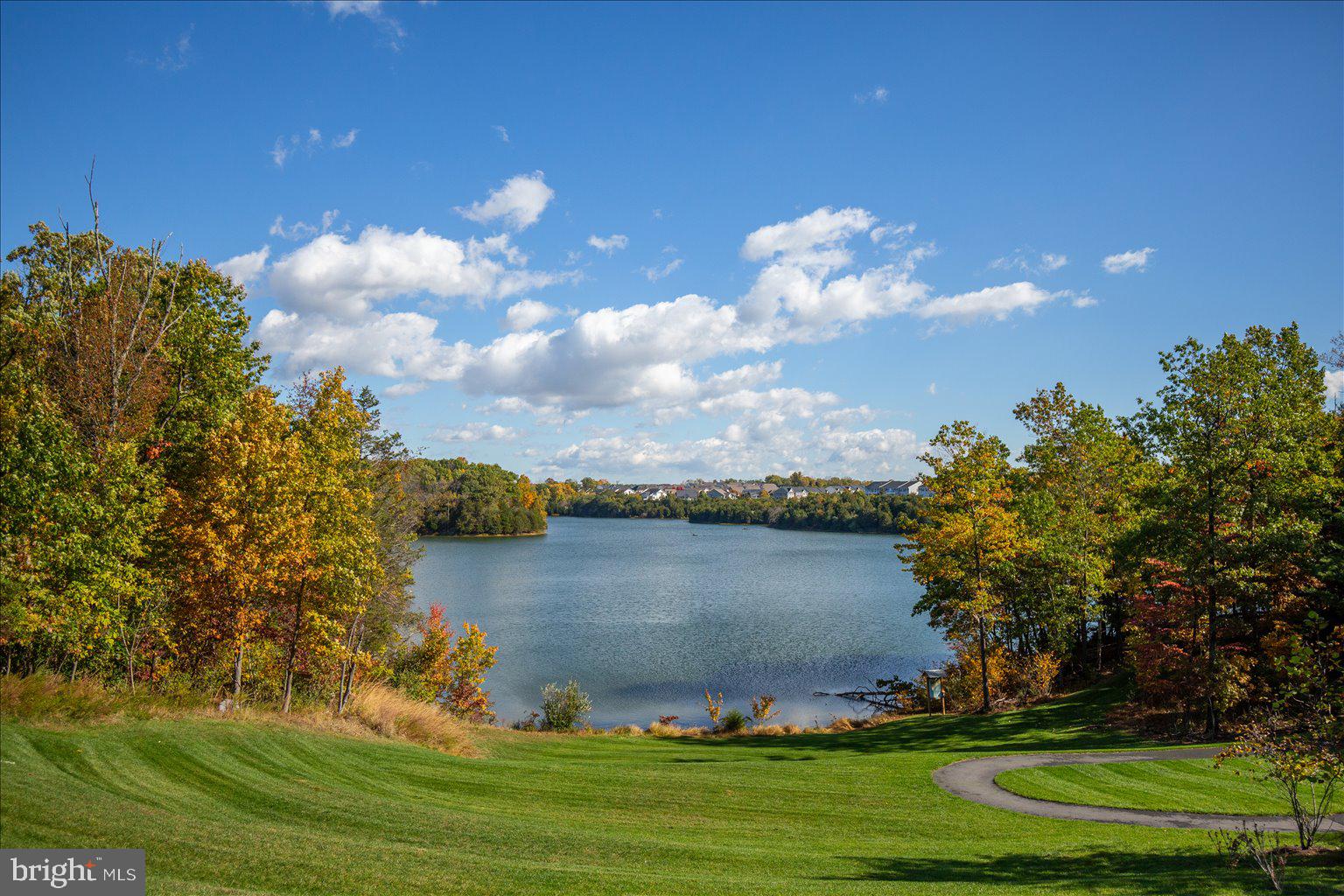 LAKE FREDERICK - Residential
