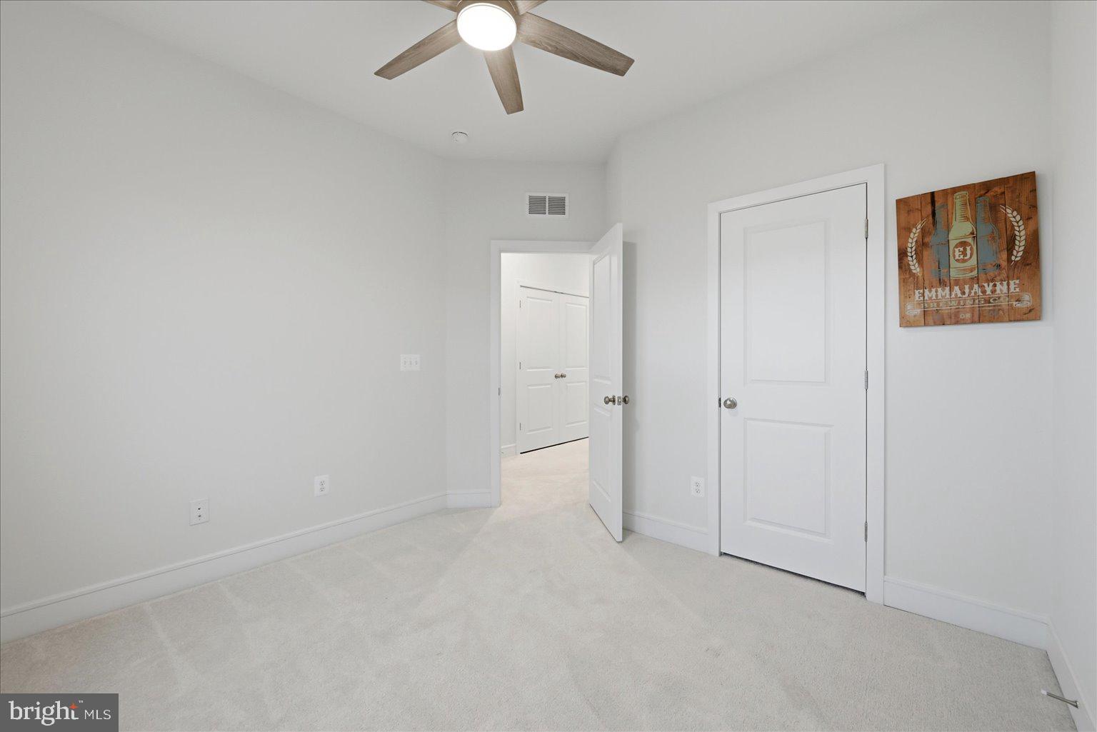 LAKE FREDERICK - Residential