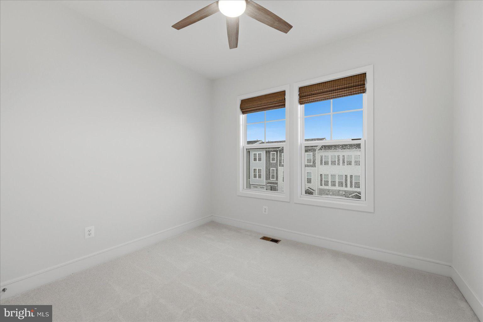 LAKE FREDERICK - Residential