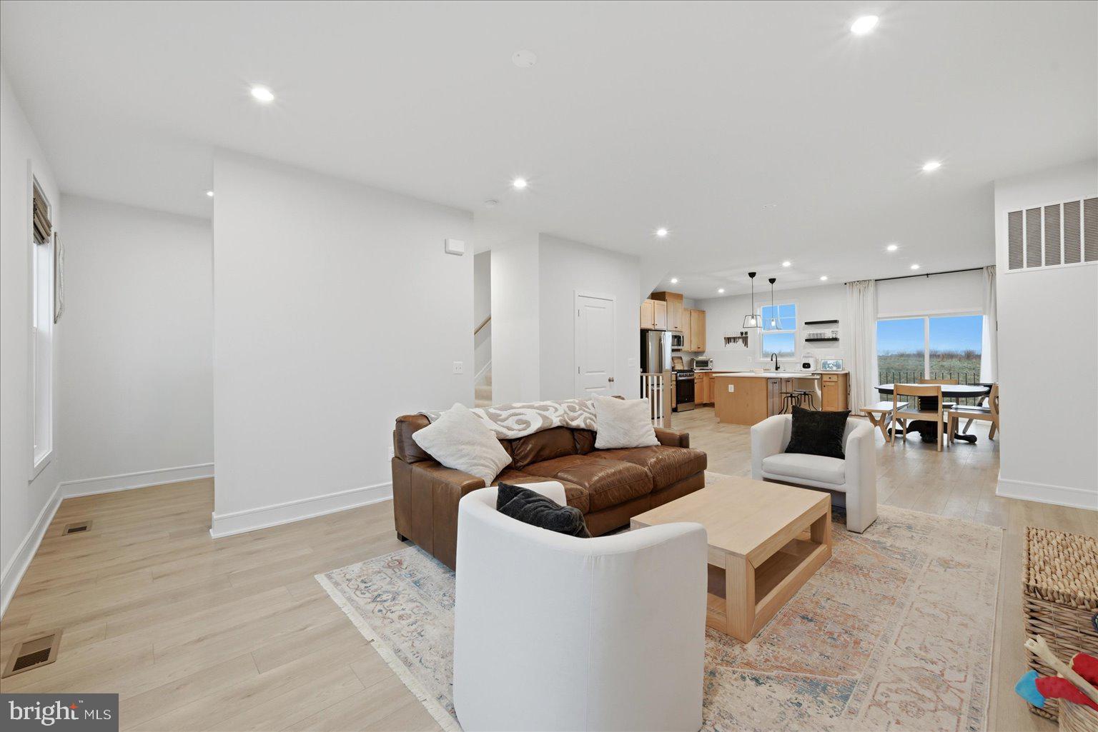 LAKE FREDERICK - Residential