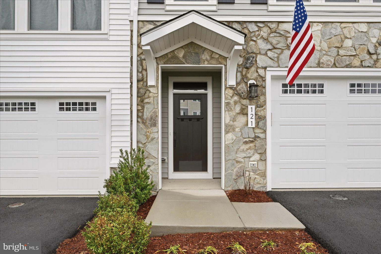 LAKE FREDERICK - Residential