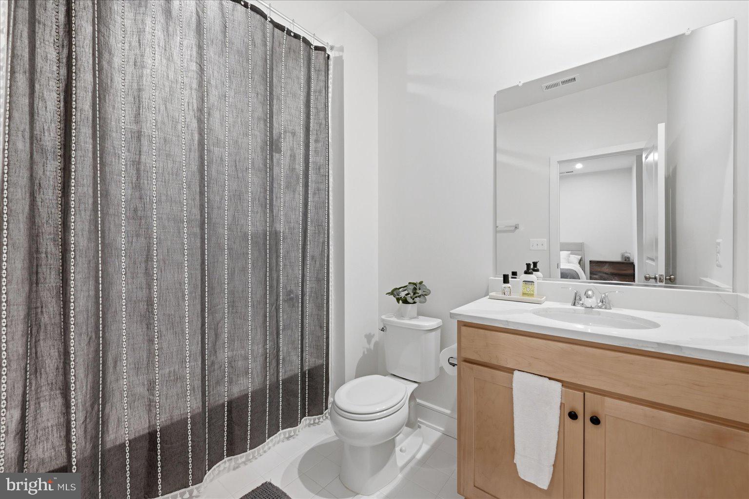 LAKE FREDERICK - Residential