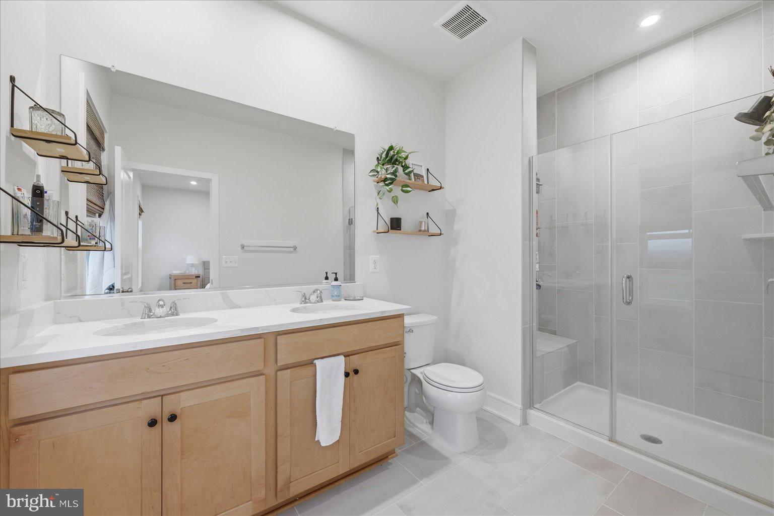 LAKE FREDERICK - Residential