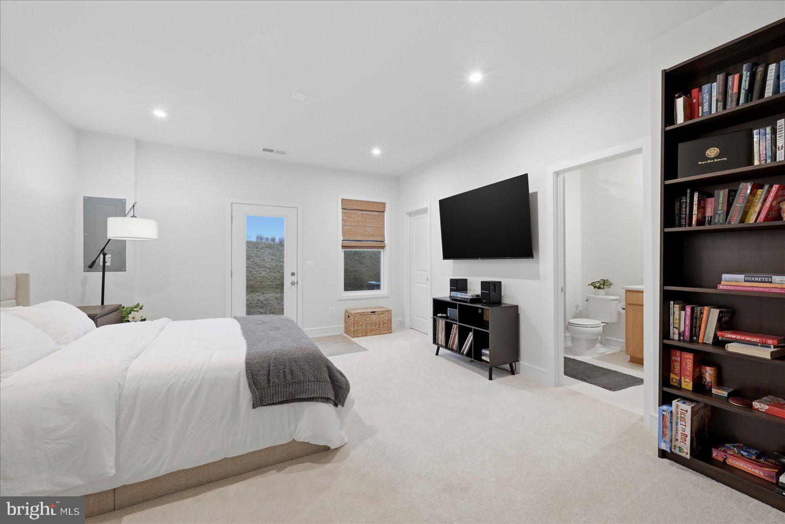 LAKE FREDERICK - Residential