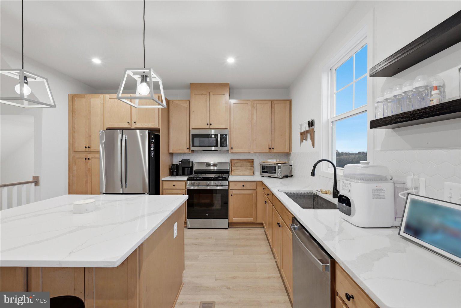 LAKE FREDERICK - Residential