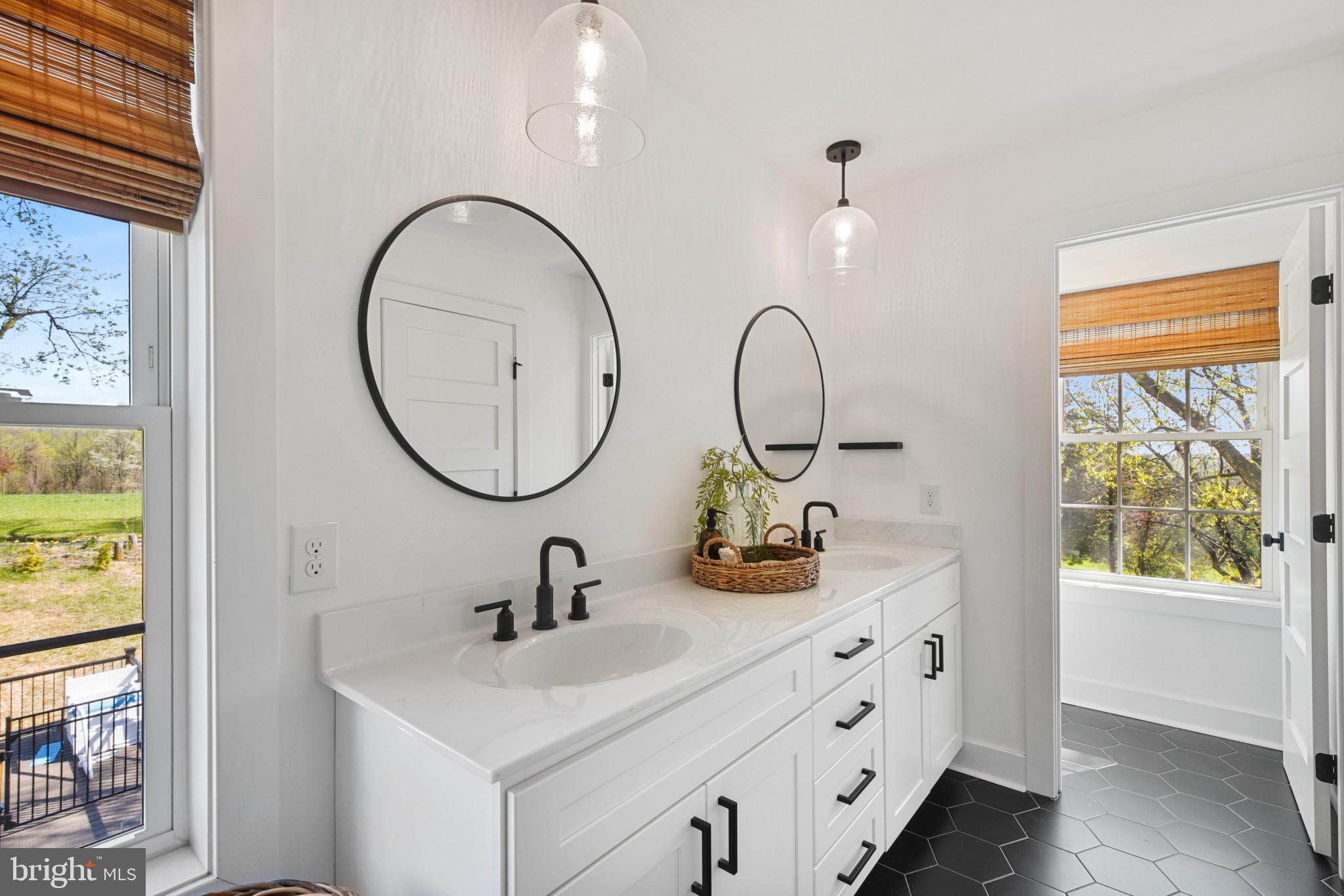 JARRETTSVILLE - Residential