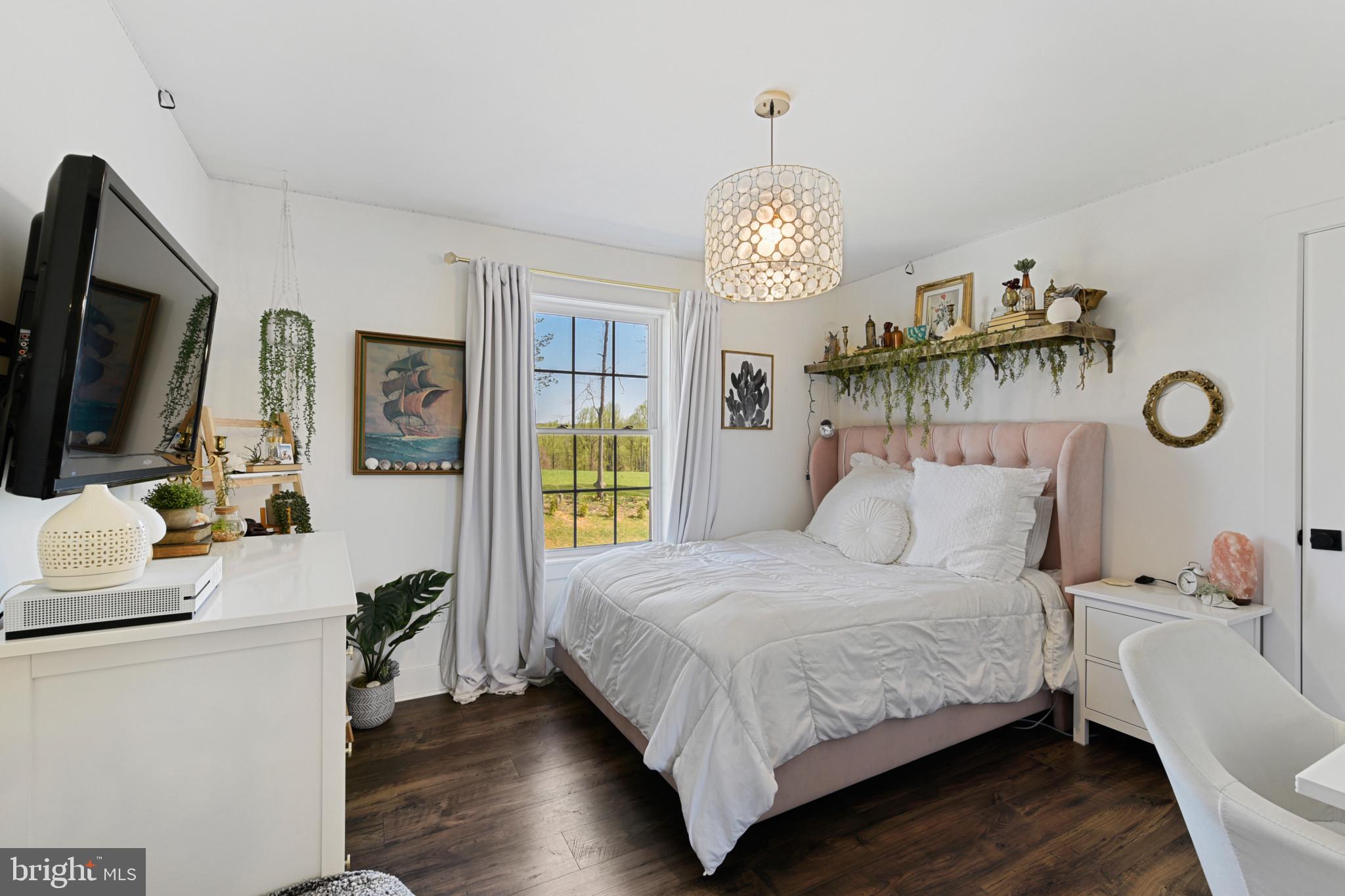 JARRETTSVILLE - Residential