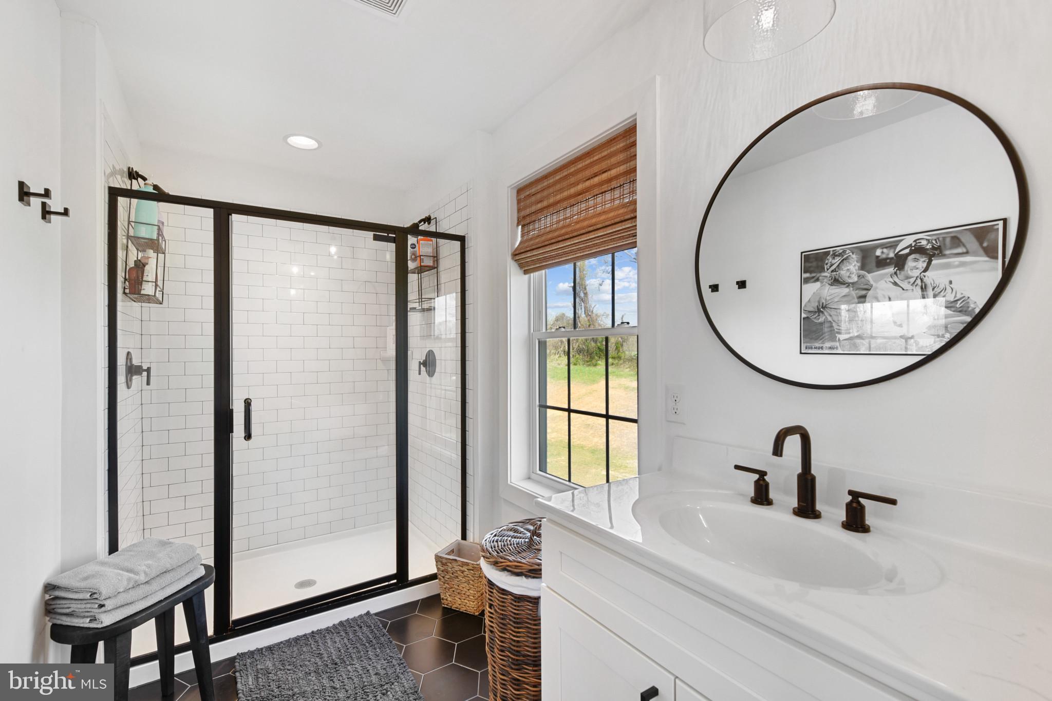 JARRETTSVILLE - Residential