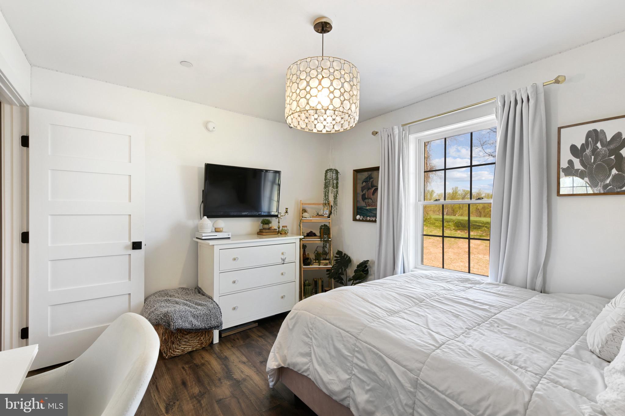 JARRETTSVILLE - Residential