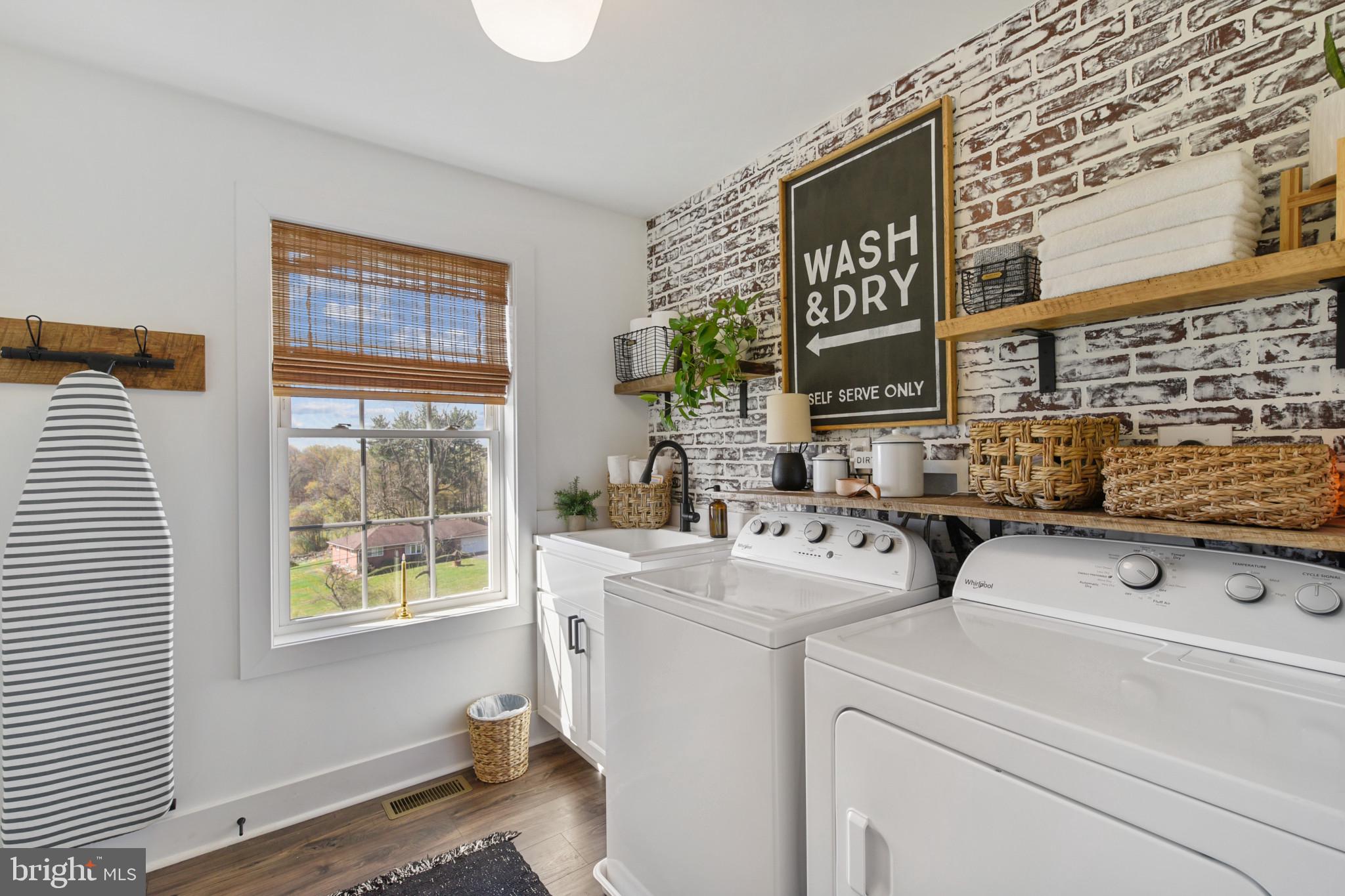 JARRETTSVILLE - Residential