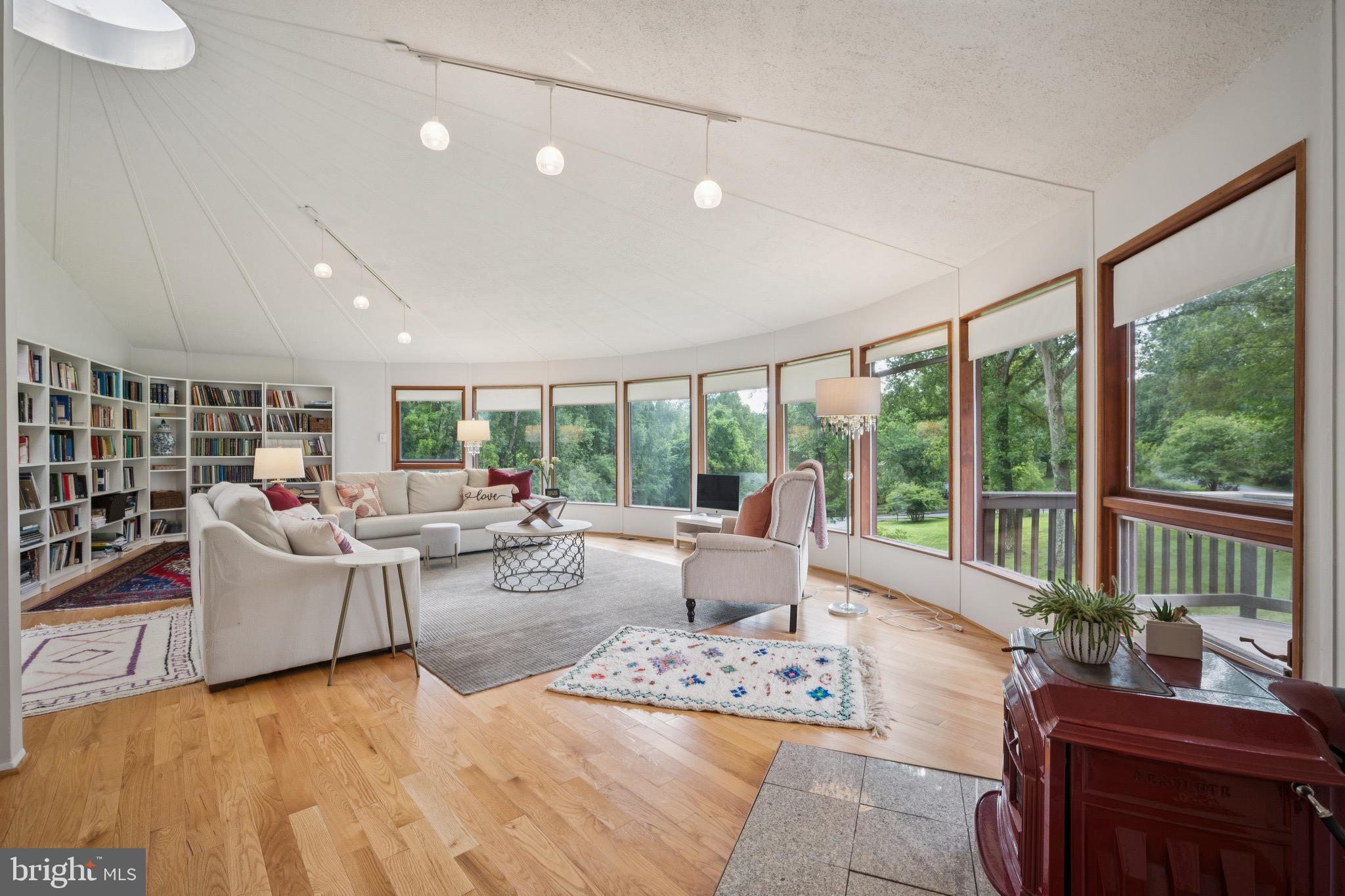 HICKORY RUN - Residential