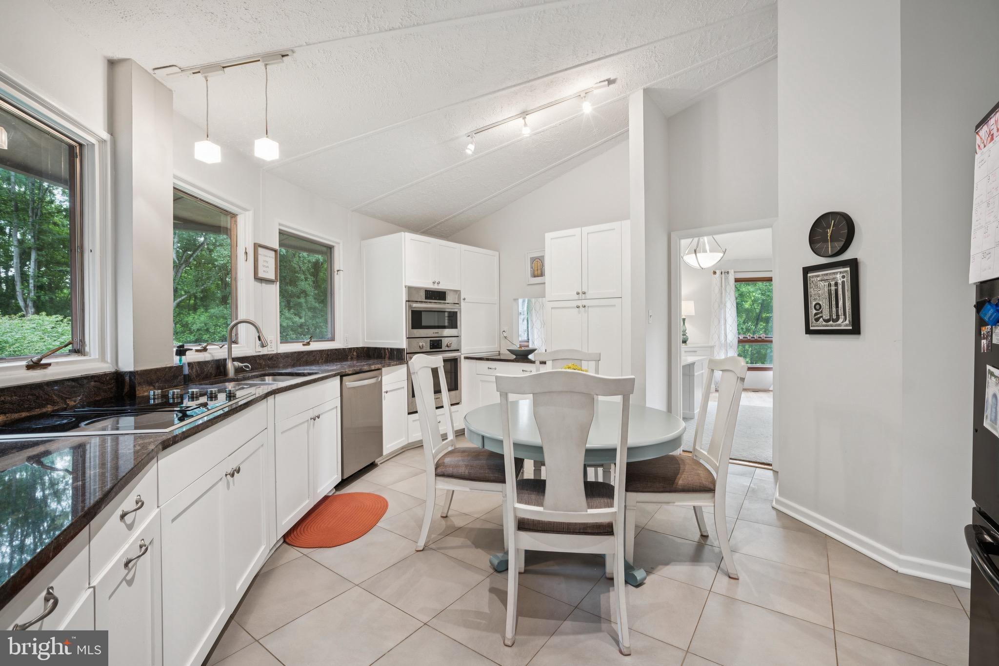 HICKORY RUN - Residential