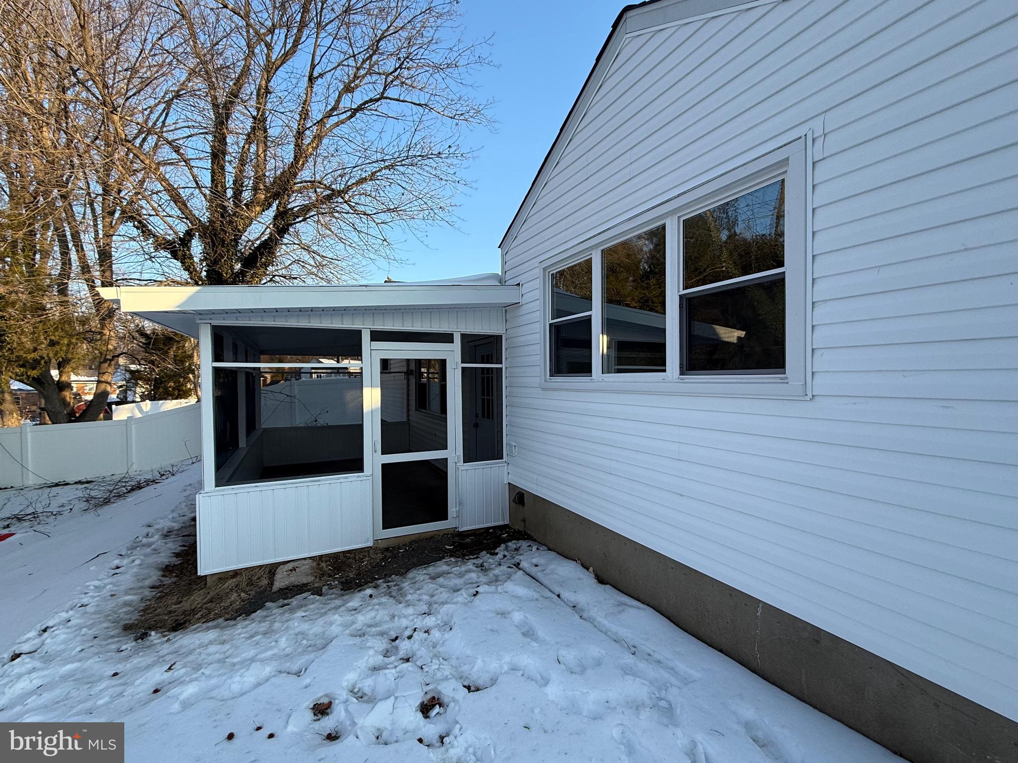 LYNNFIELD - Residential