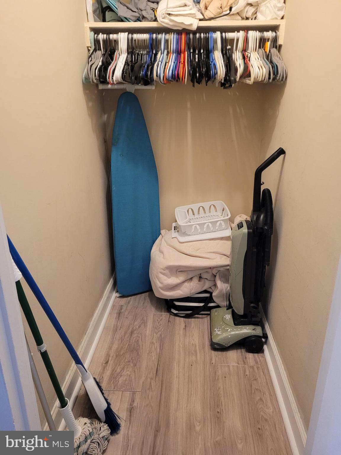 RIVER PLACE NORTH - Residential Lease