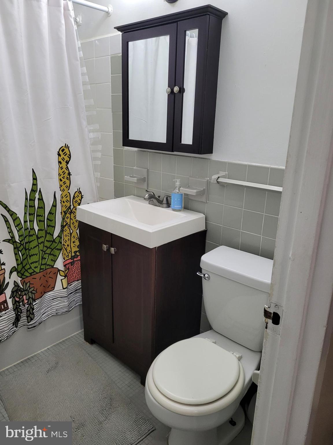 RIVER PLACE NORTH - Residential Lease