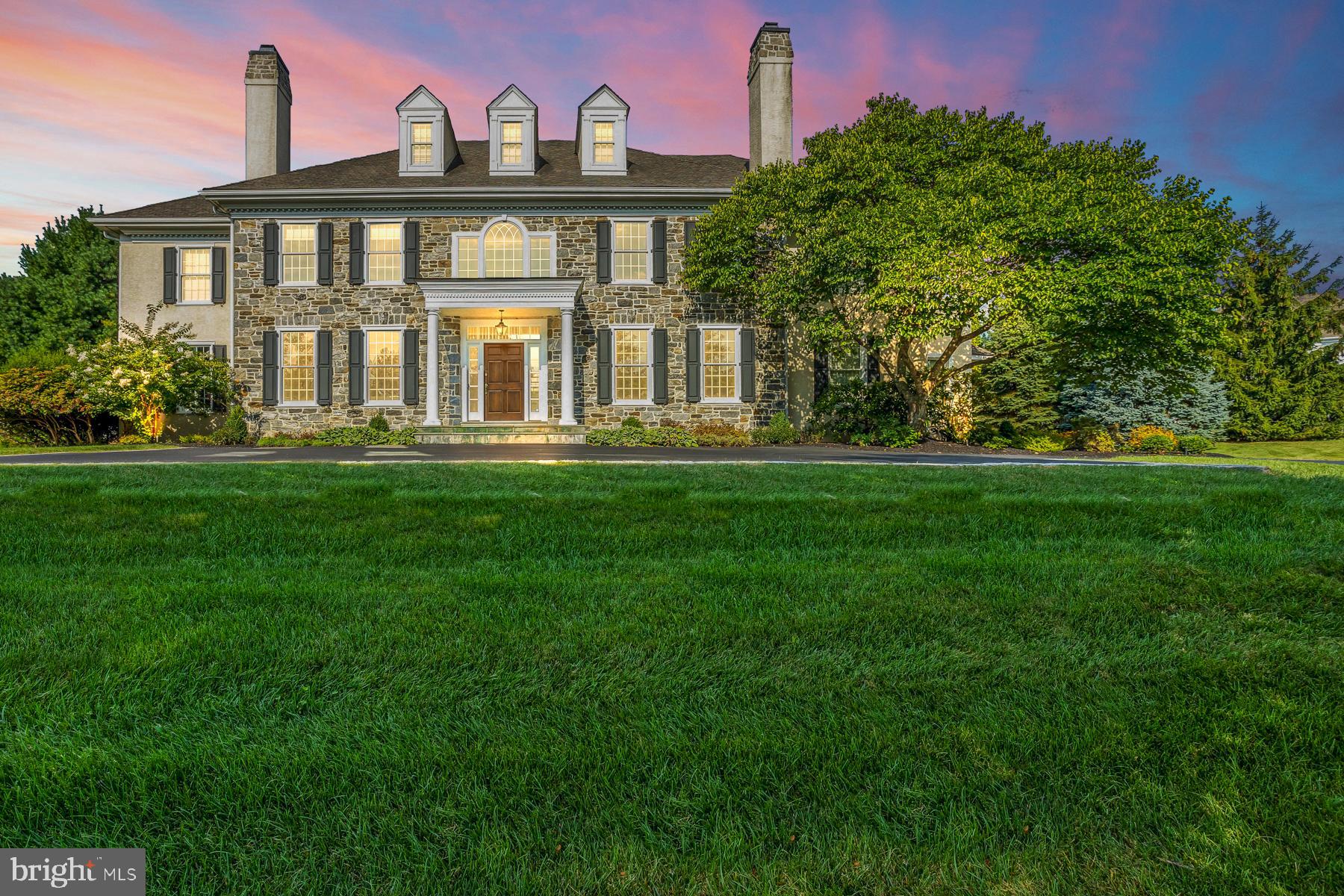 WHITEGATE - Residential