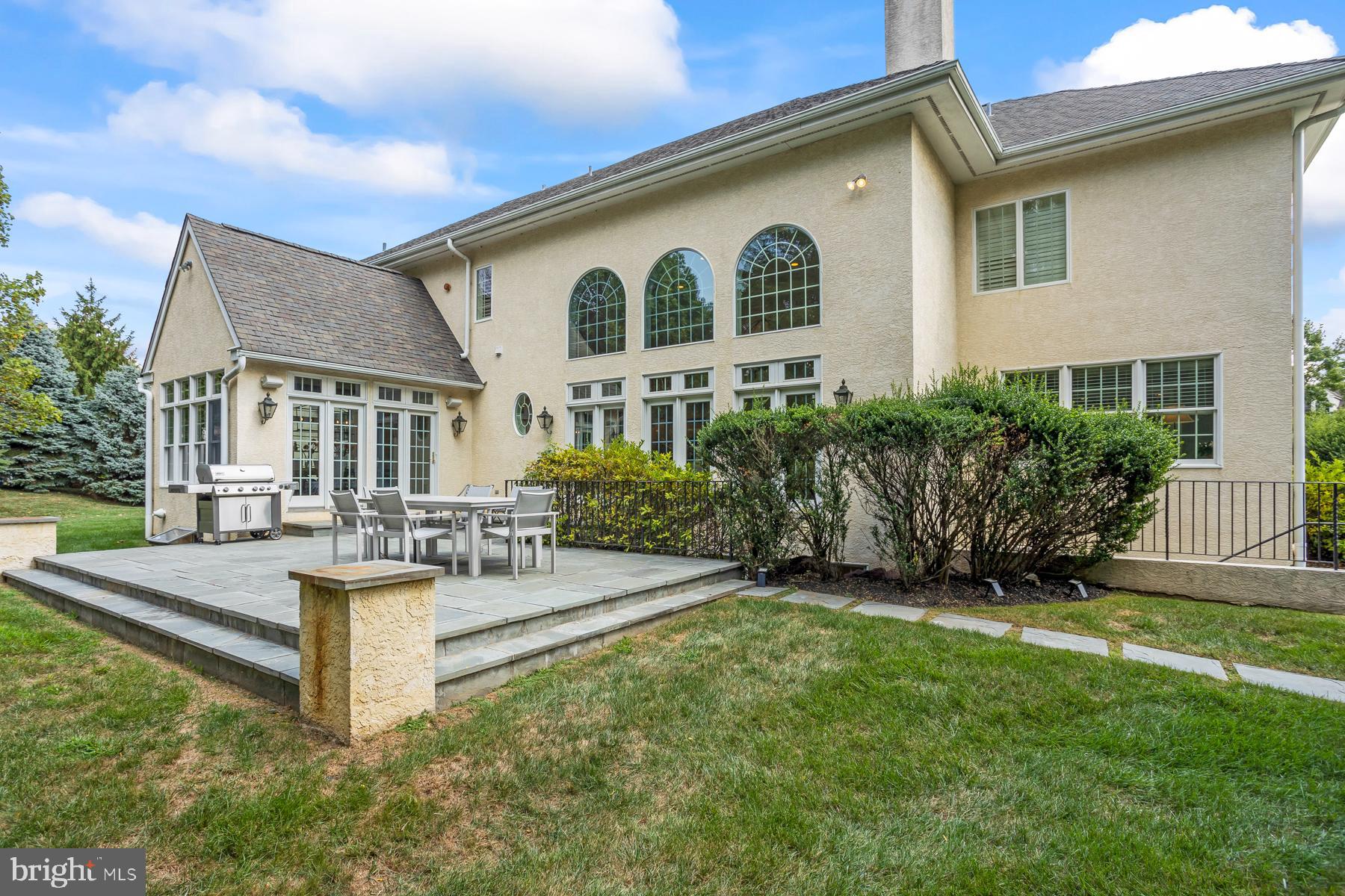 WHITEGATE - Residential