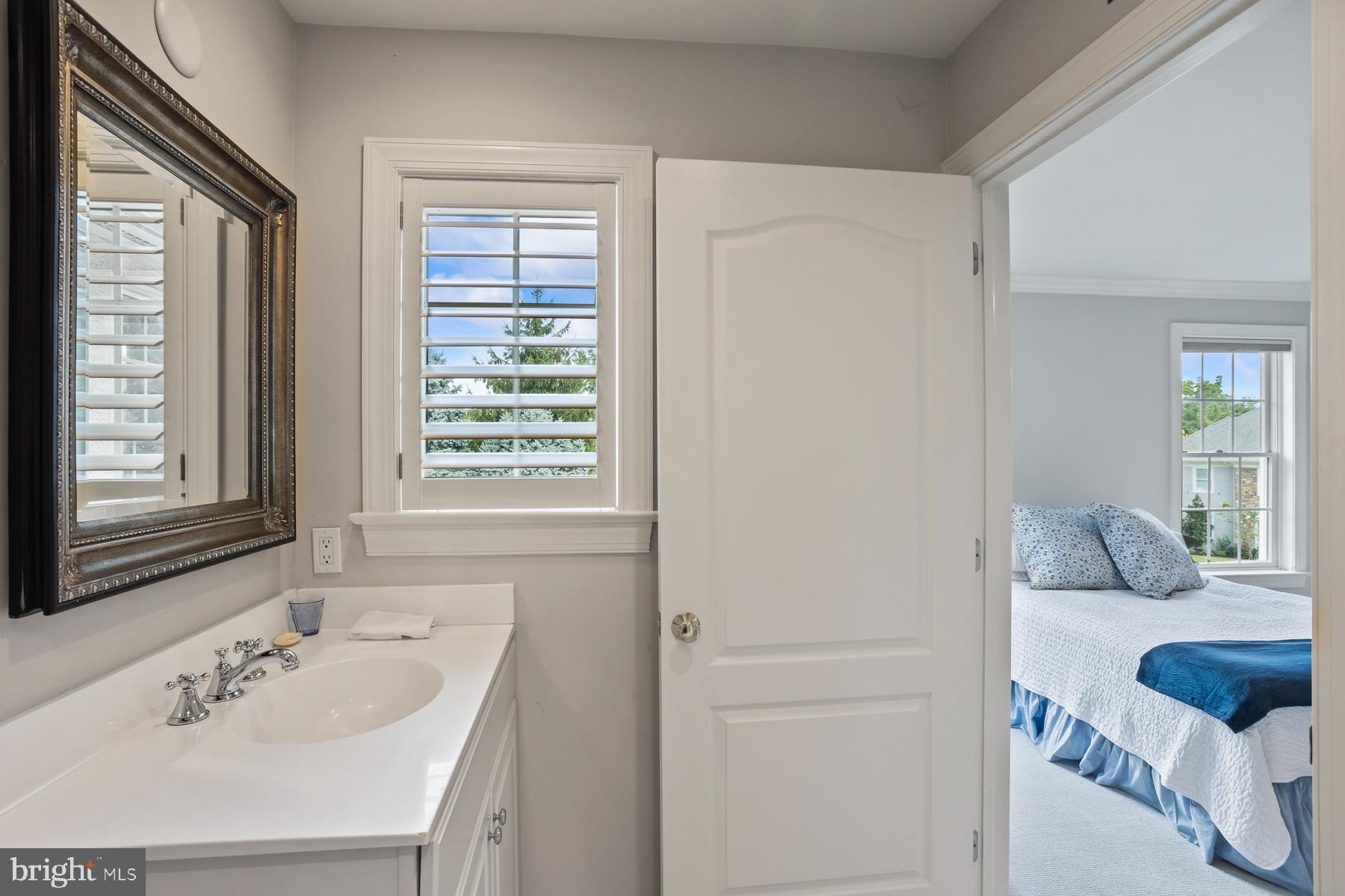 WHITEGATE - Residential