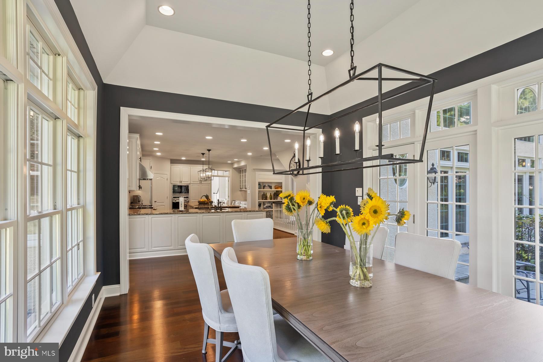 WHITEGATE - Residential