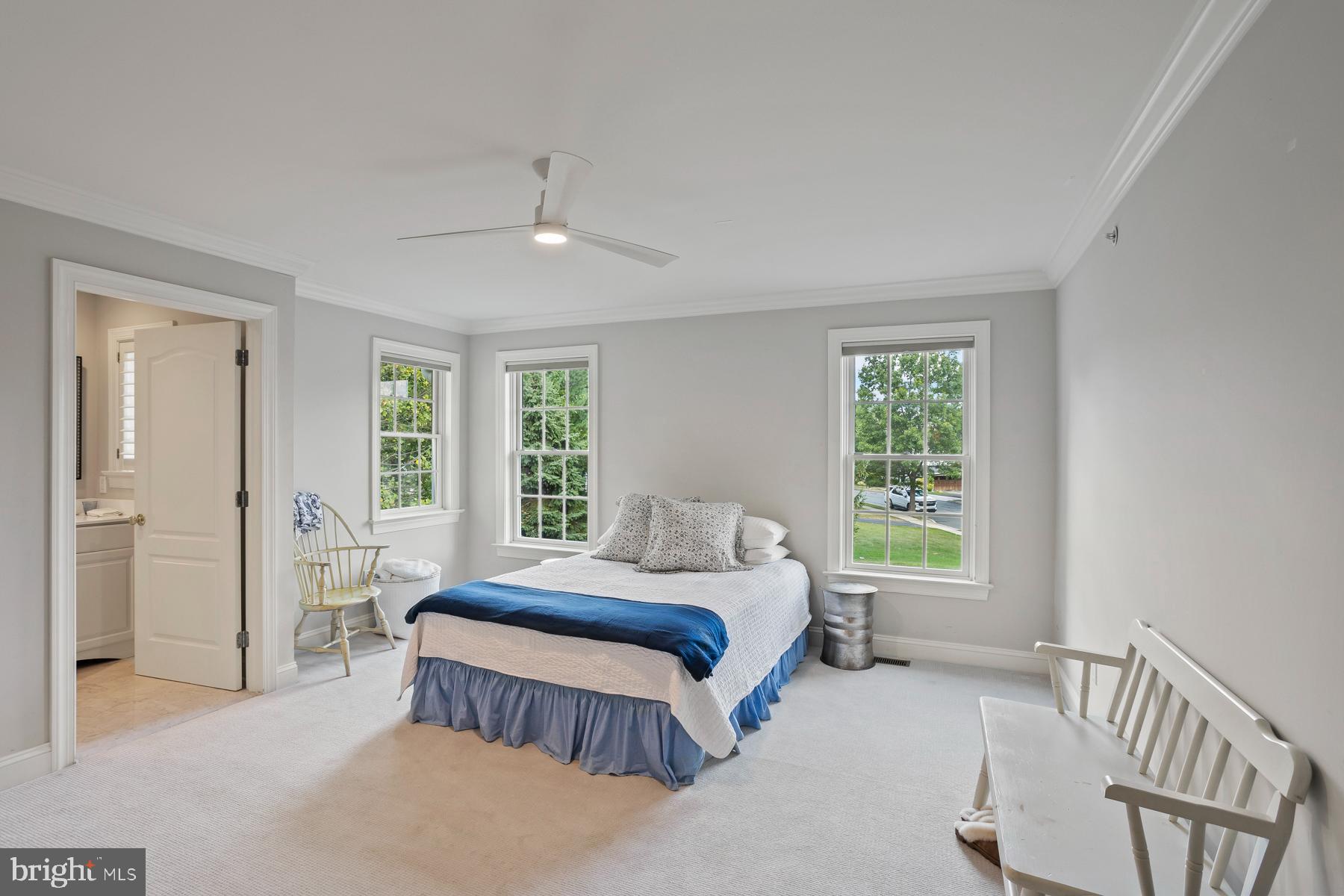 WHITEGATE - Residential