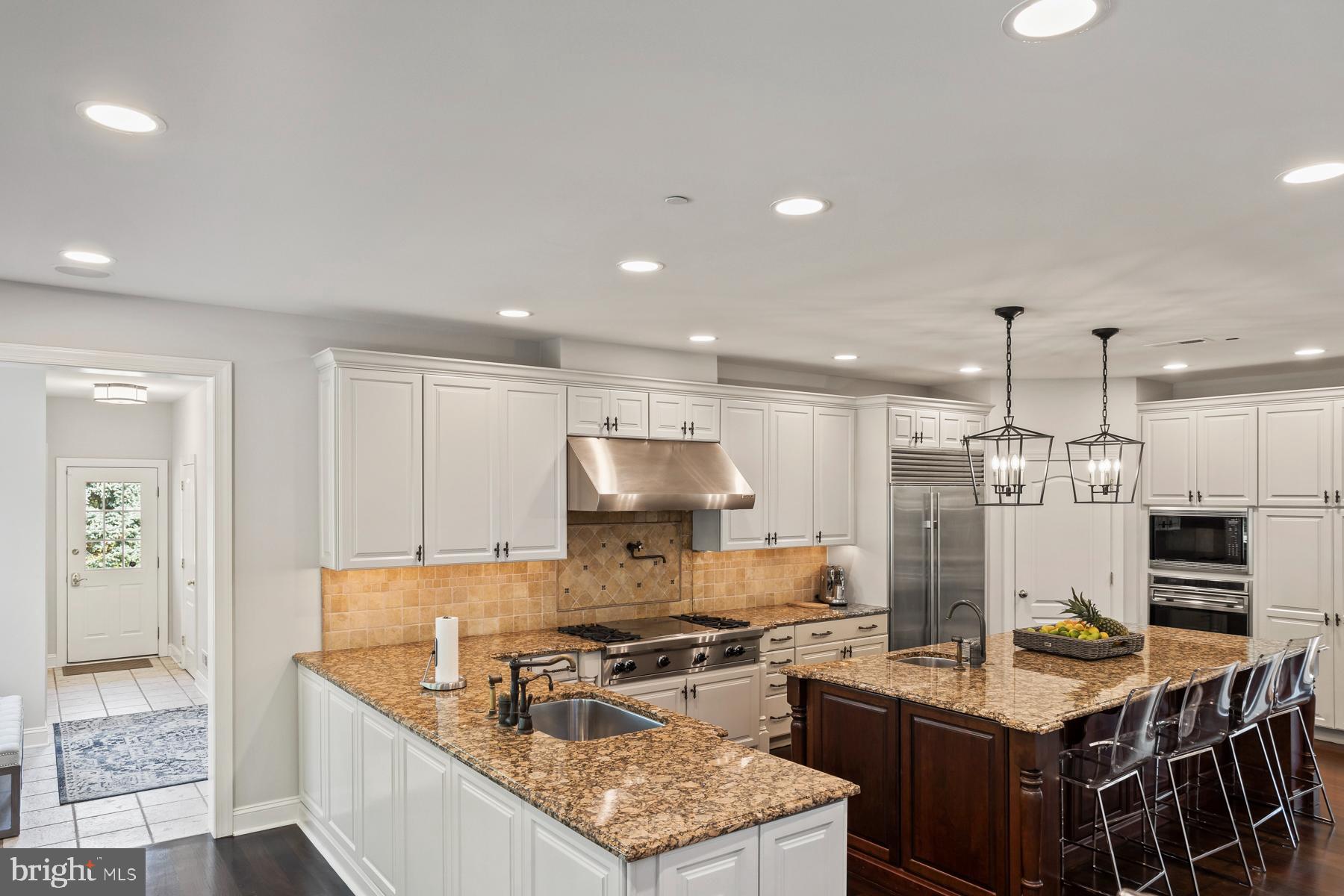 WHITEGATE - Residential