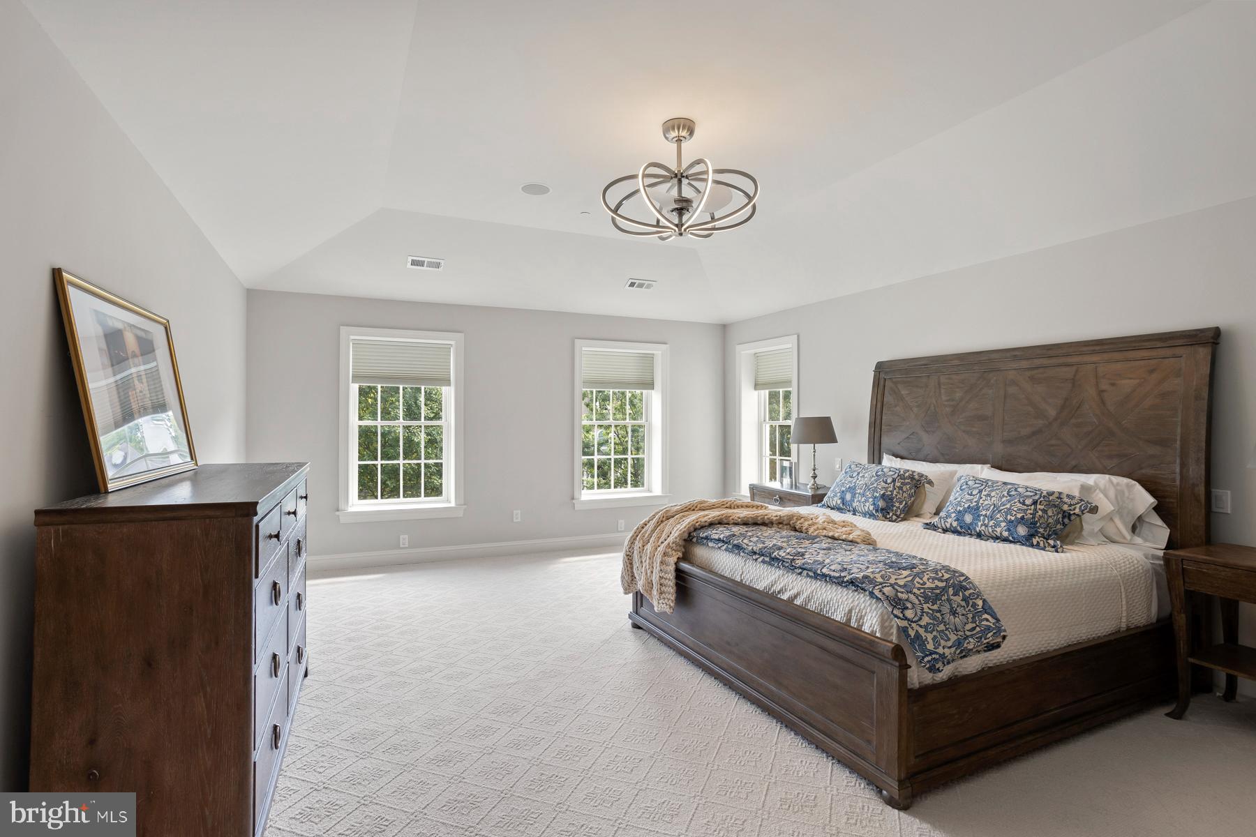 WHITEGATE - Residential