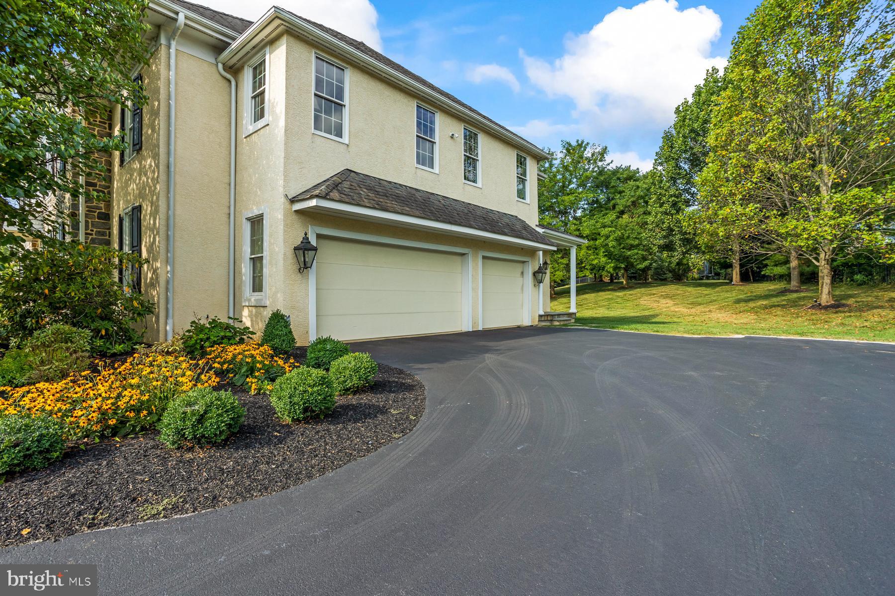 WHITEGATE - Residential