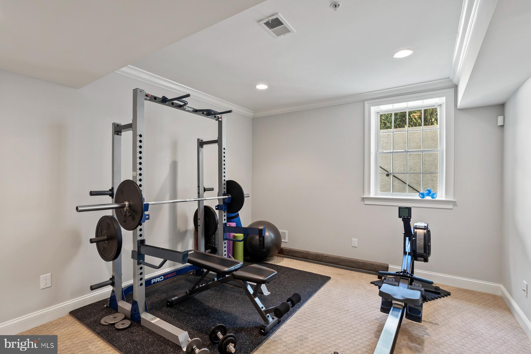 WHITEGATE - Residential