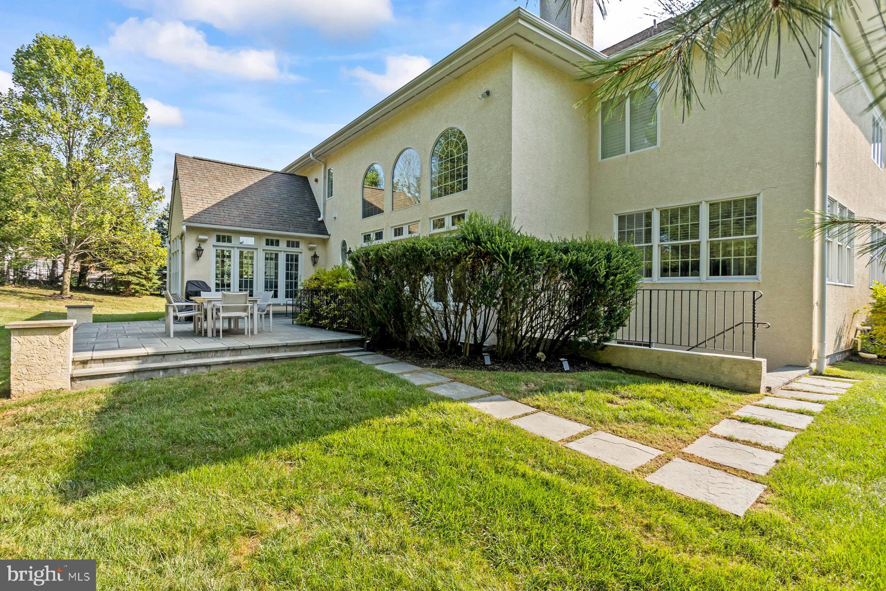 WHITEGATE - Residential