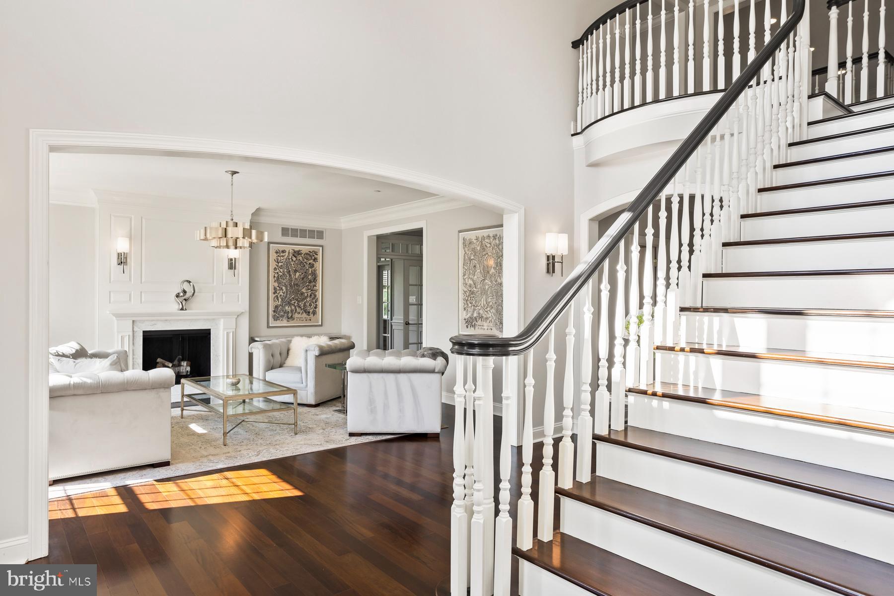 WHITEGATE - Residential