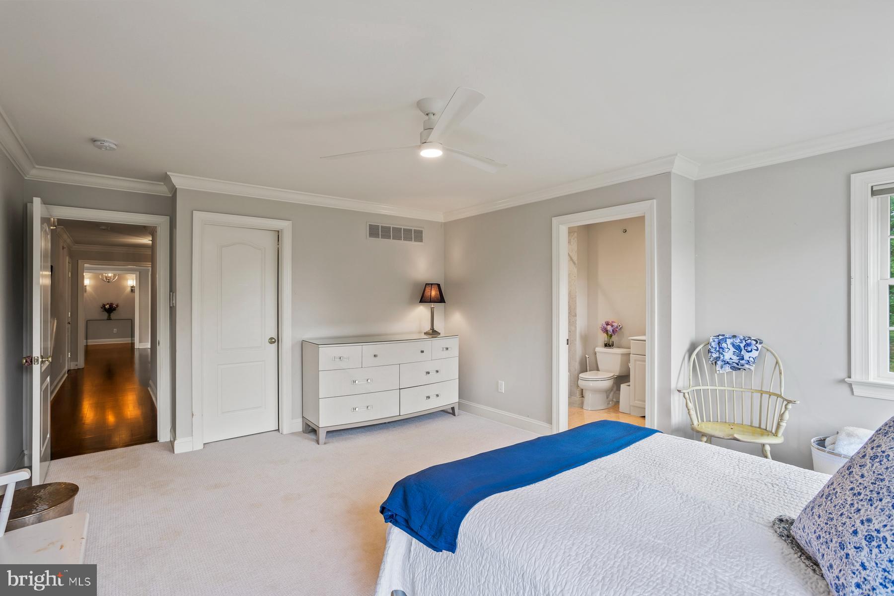 WHITEGATE - Residential