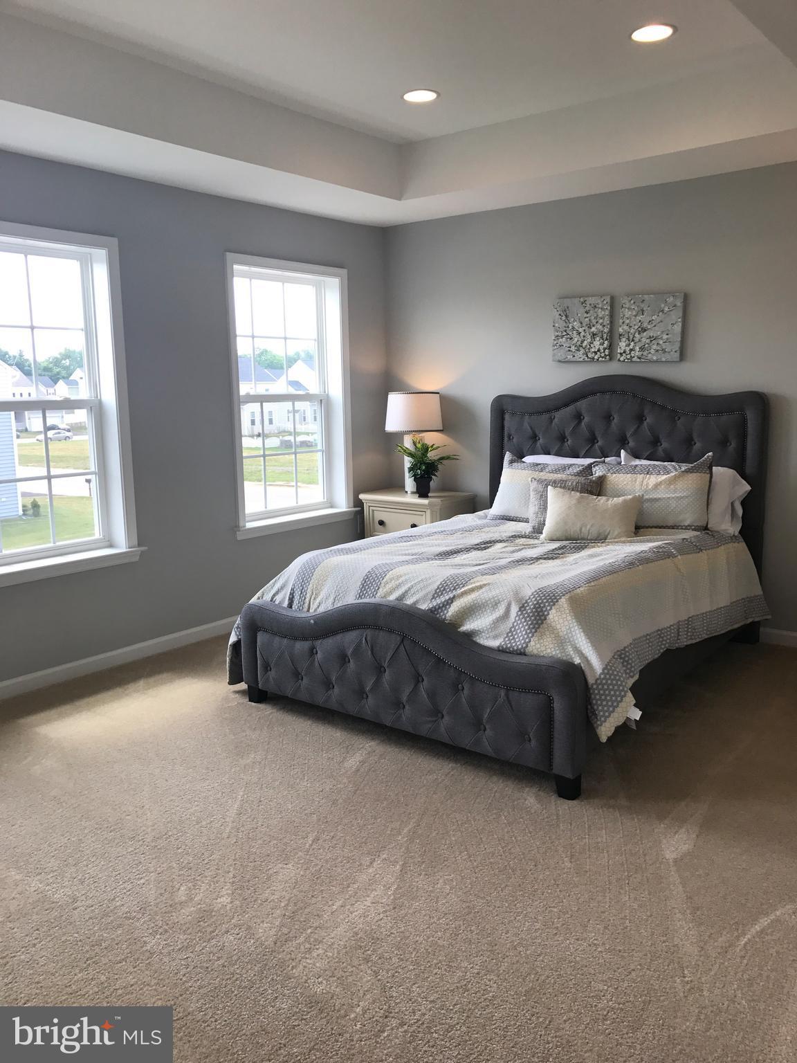 THE VILLAGE OF WASHINGTON TRAIL - Residential