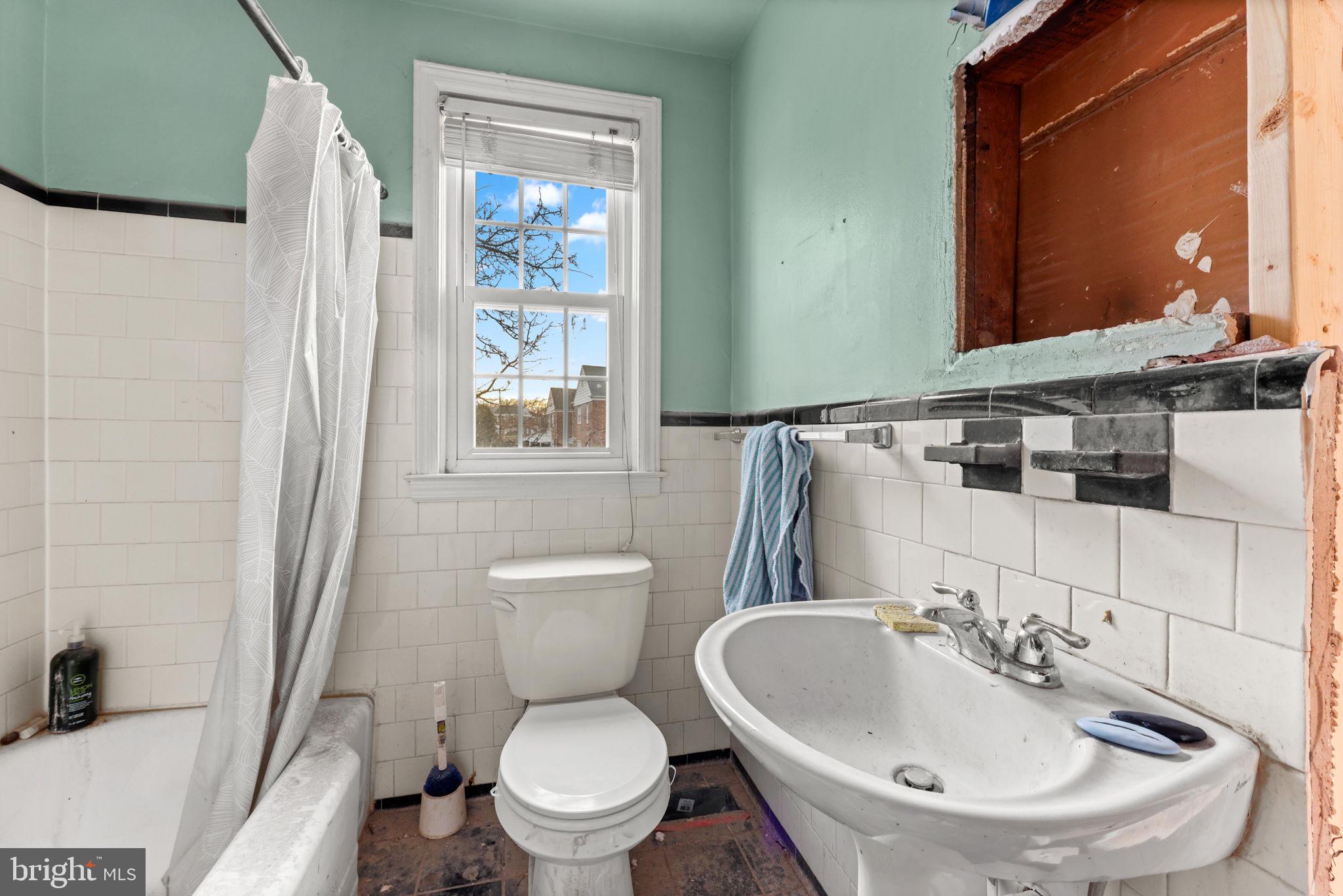 LOCH RAVEN VILLAGE - Residential