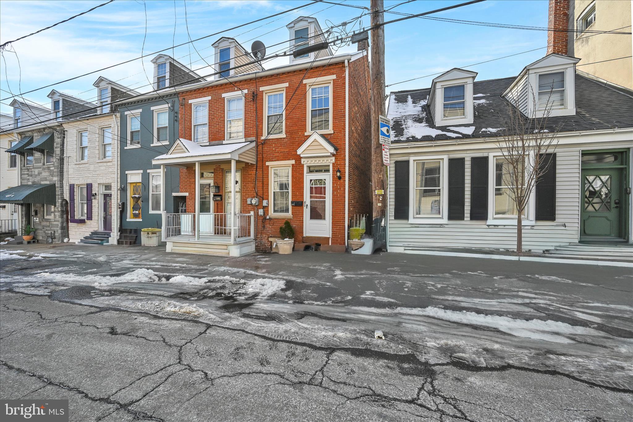 440 N WATER STREET 1/2