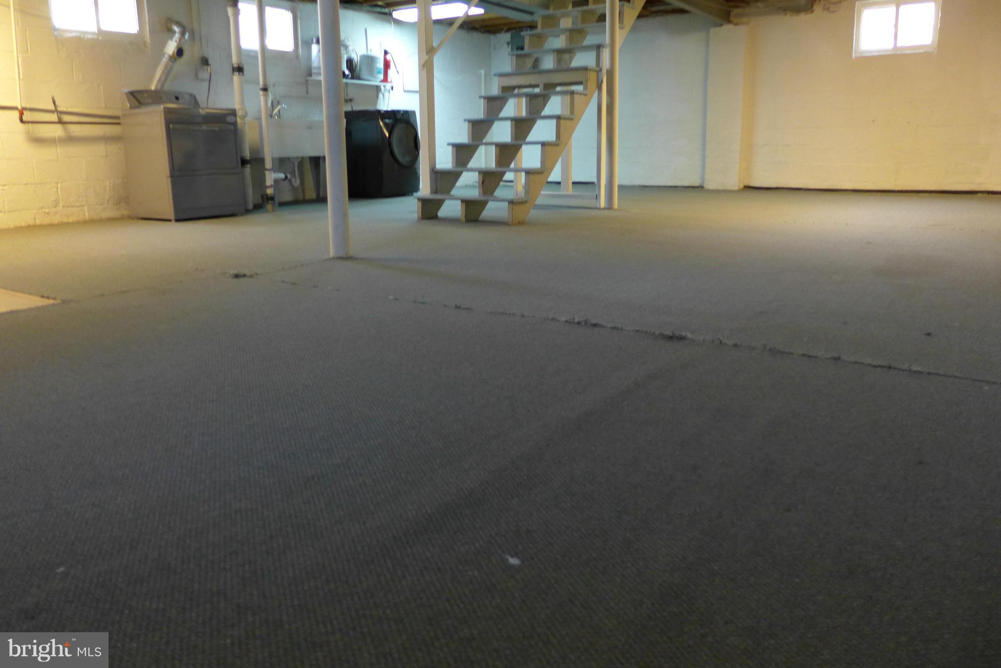 CONN AVE PARK - Residential Lease