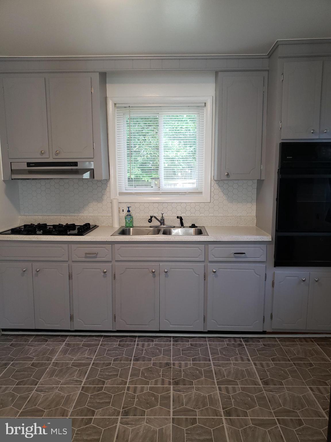 RITCHIE HEIGHTS - Residential Lease