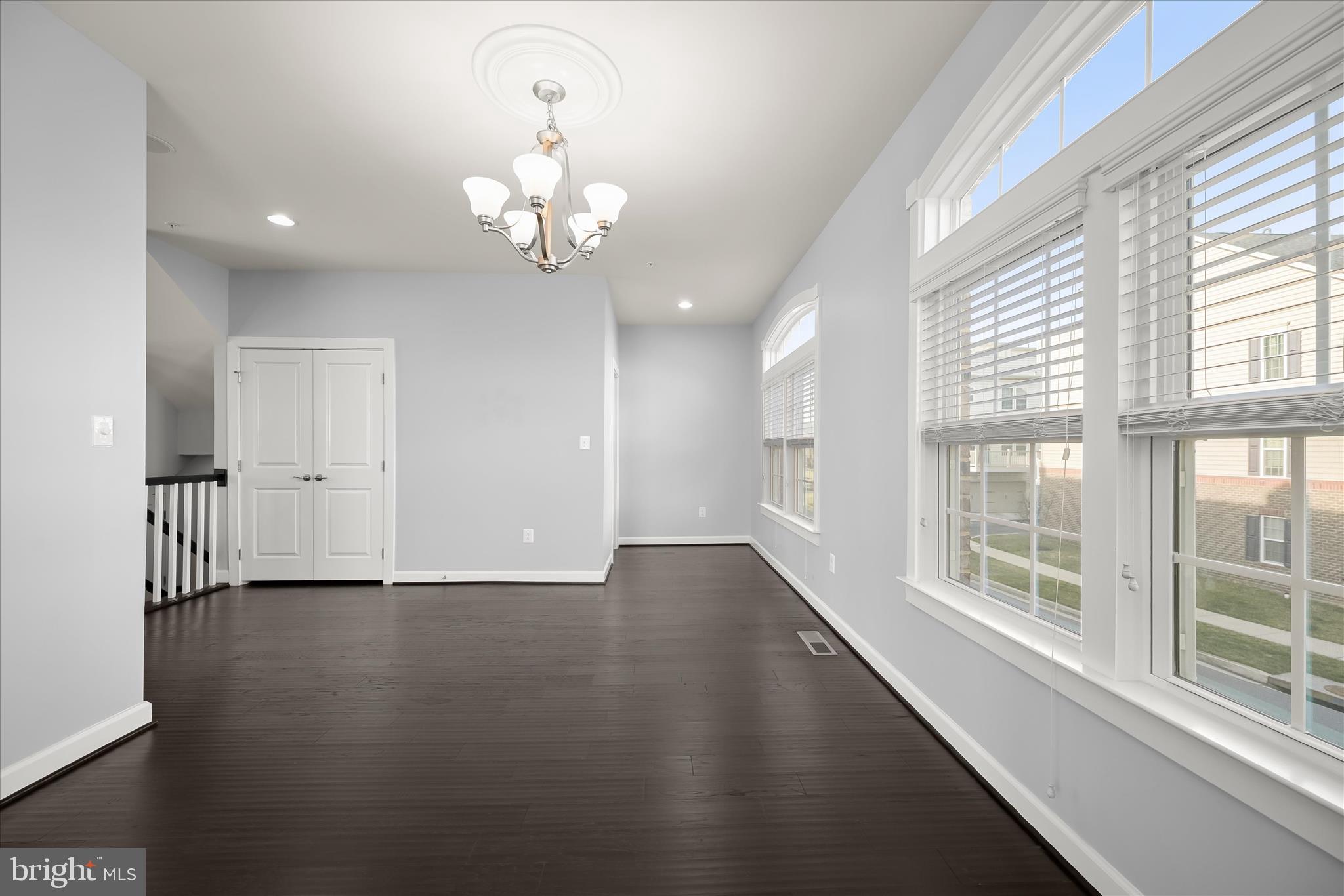 GREENBELT STATION - Residential