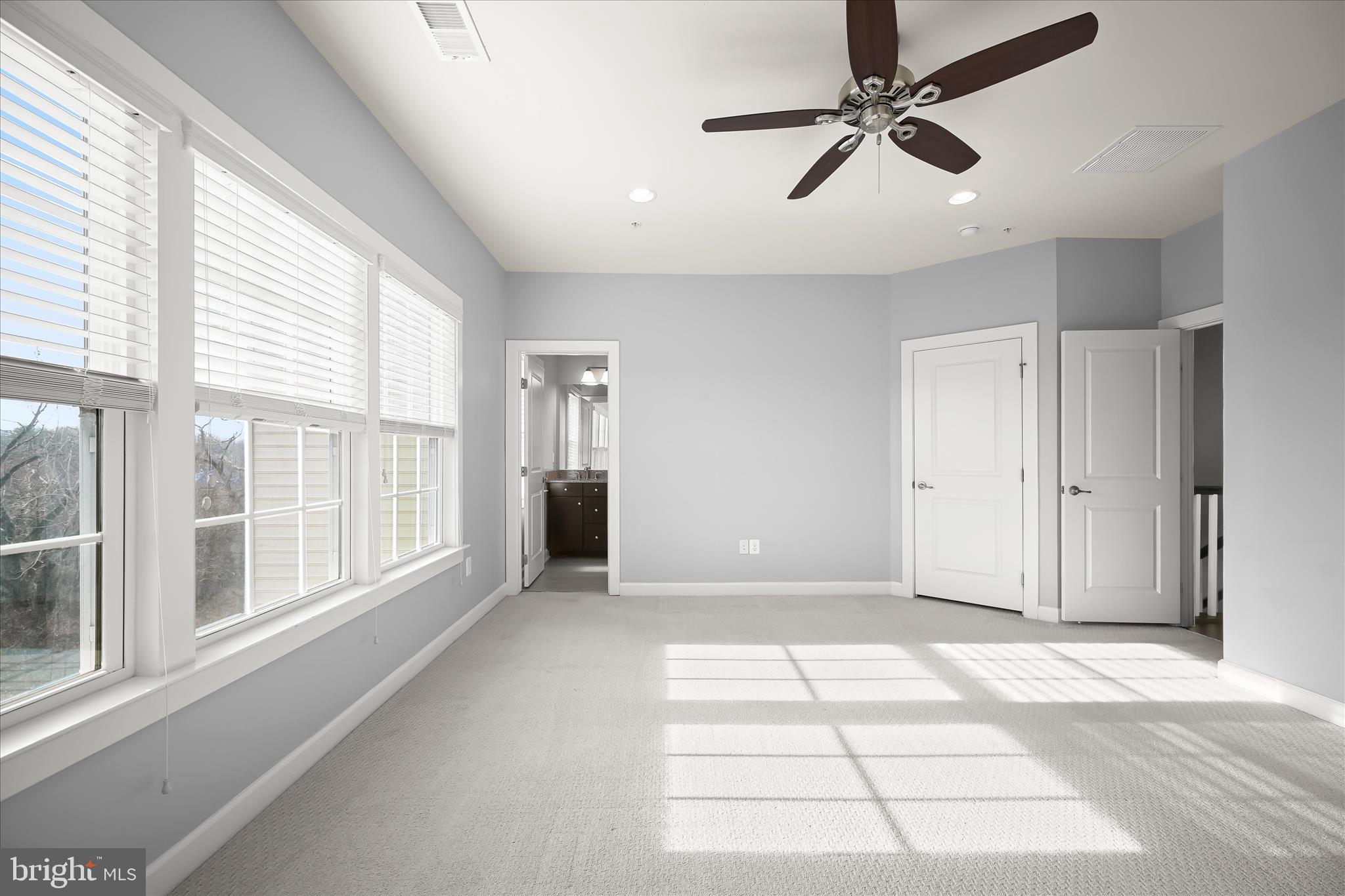 GREENBELT STATION - Residential