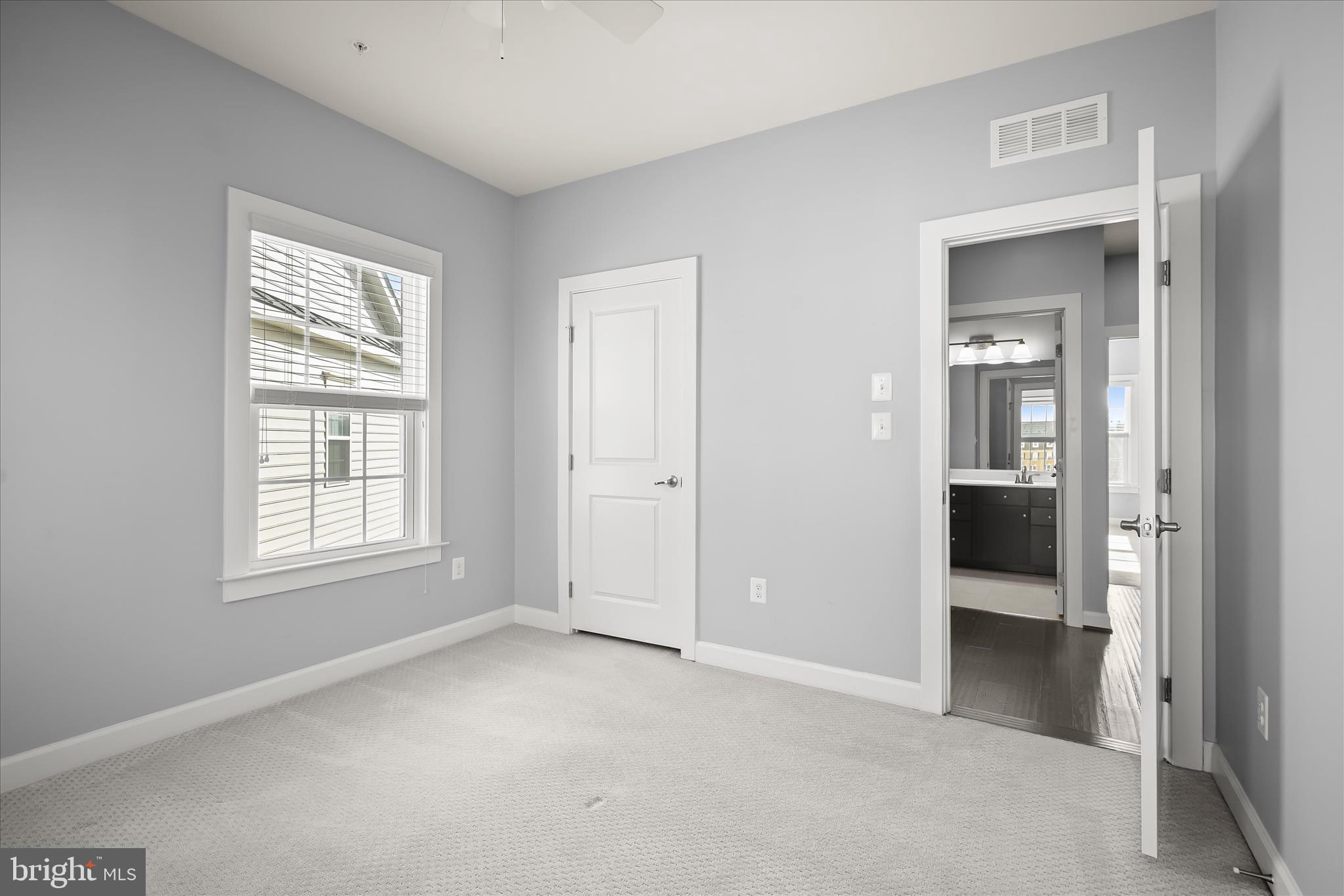 GREENBELT STATION - Residential