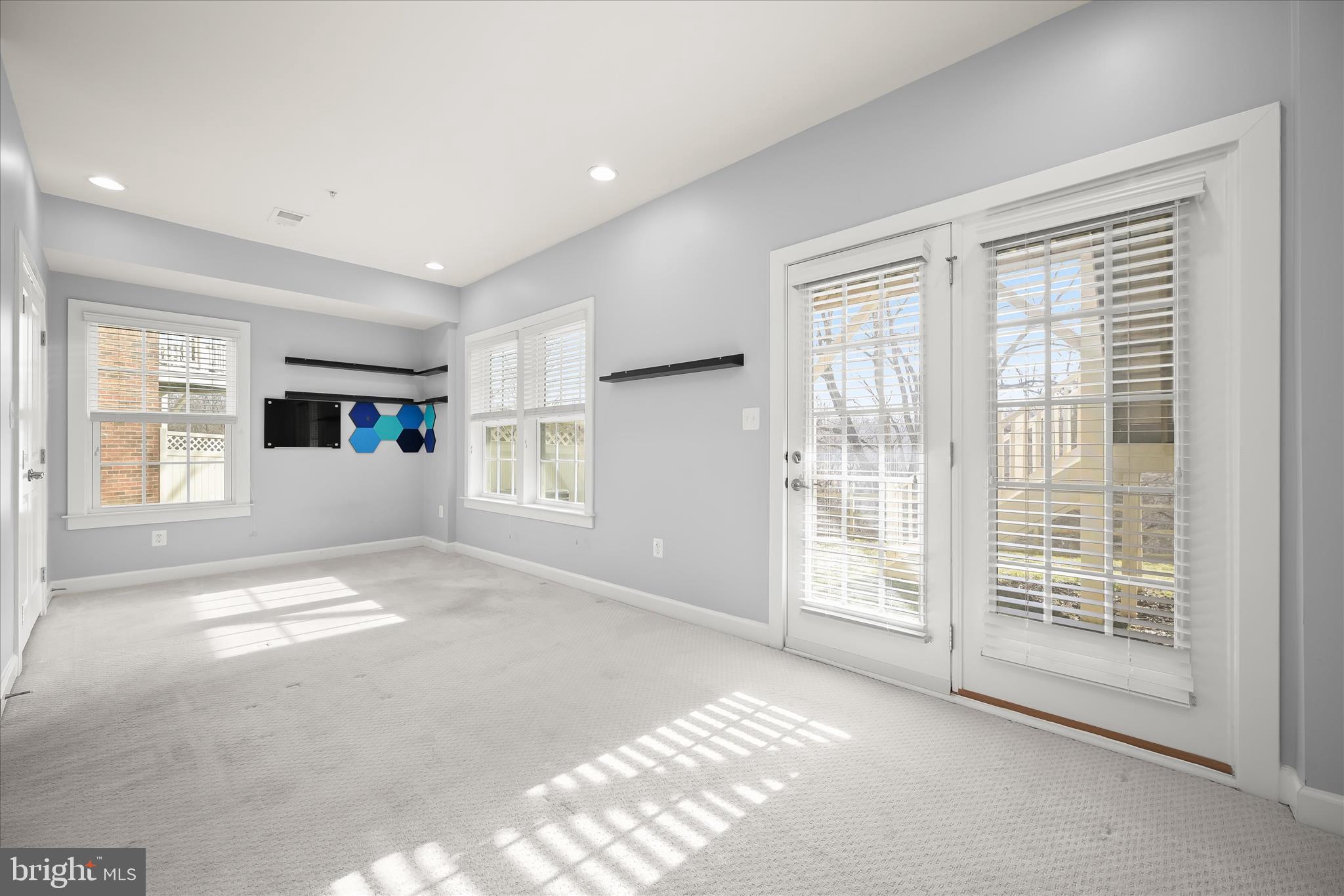 GREENBELT STATION - Residential